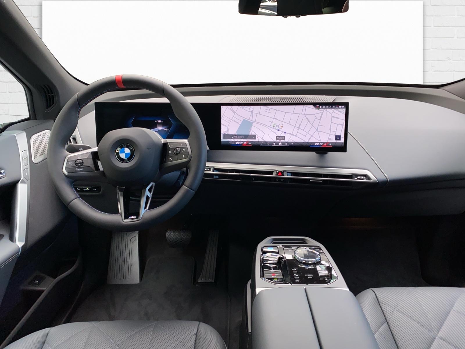 BMW iX M60-image-6