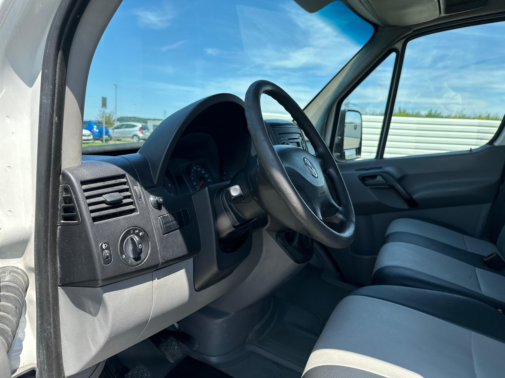 VW Crafter 35 2.0 TDI CR-image-22