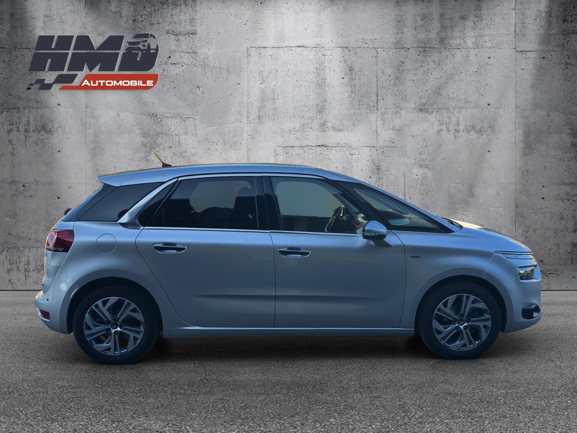 CITROEN C4 Picasso 1.6 e-HDi Exclusive ETG6-image-6