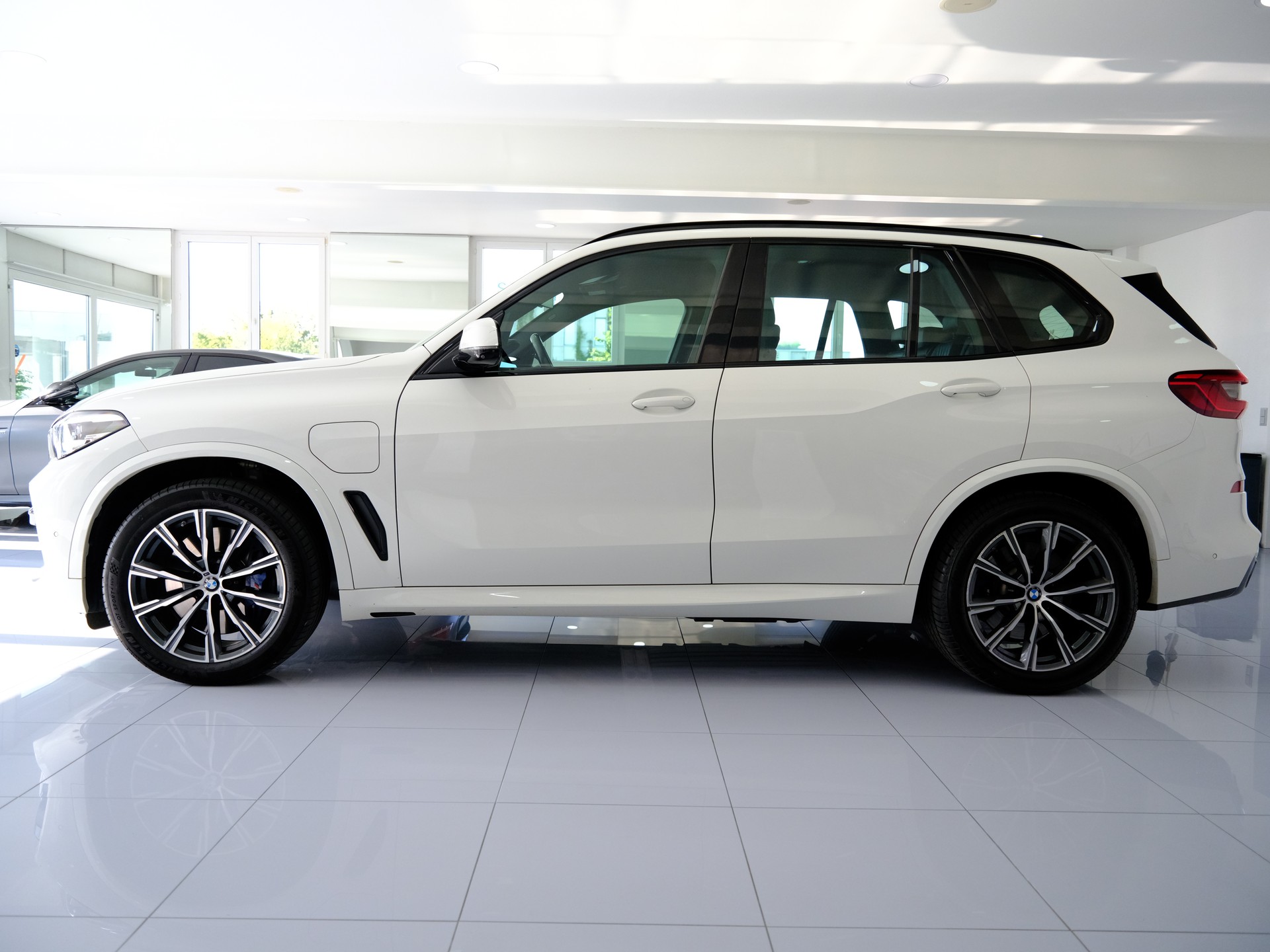 BMW X5 xDrive45e Steptronic-image-4