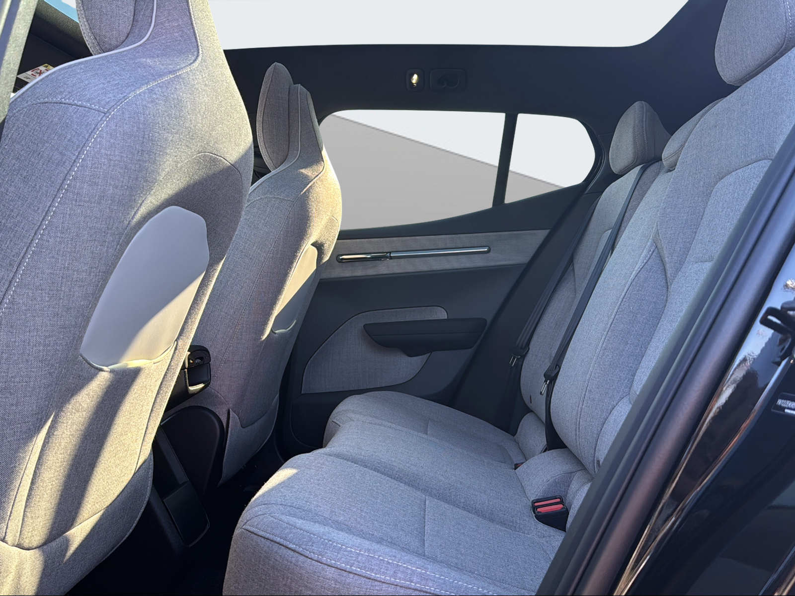 VOLVO EX 30 E60 Twin Ultra Performance AWD-image-13