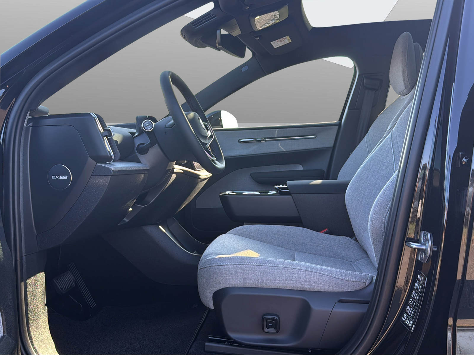 VOLVO EX 30 E60 Twin Ultra Performance AWD-image-9