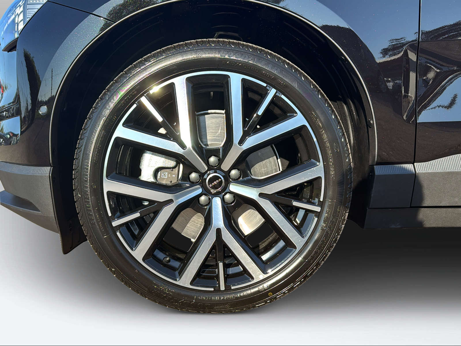VOLVO EX 30 E60 Twin Ultra Performance AWD-image-8