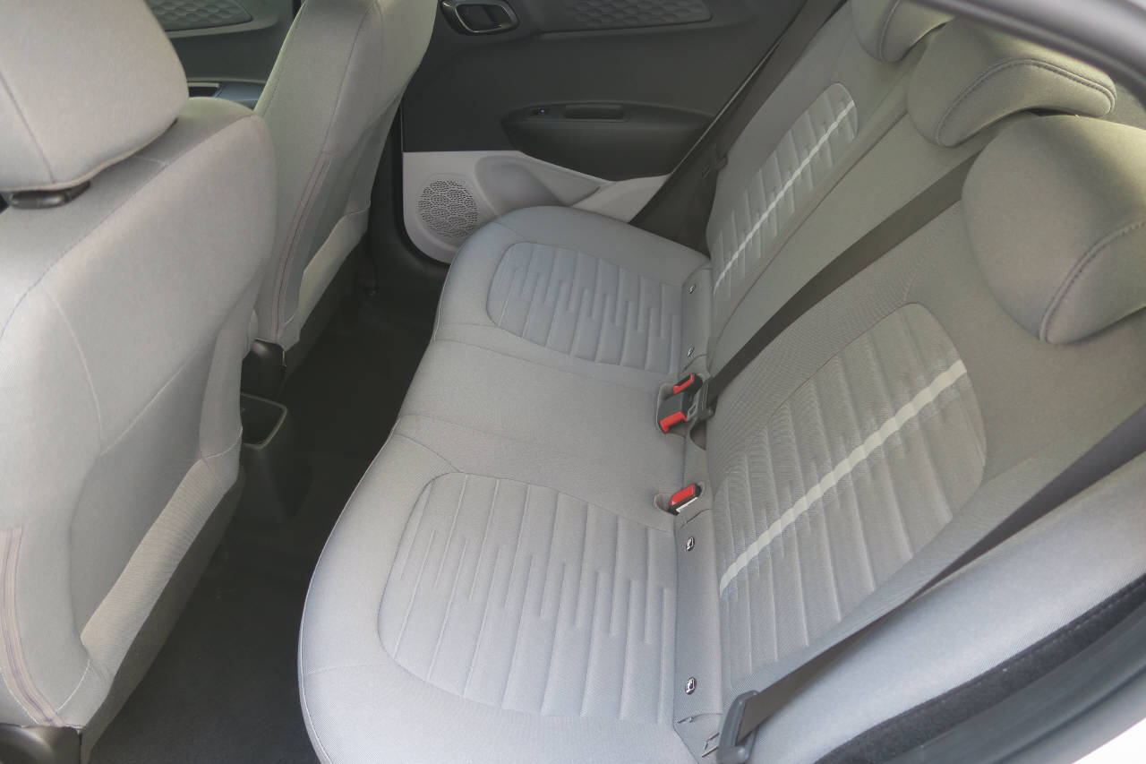 HYUNDAI i10 1.2 Vertex-image-13