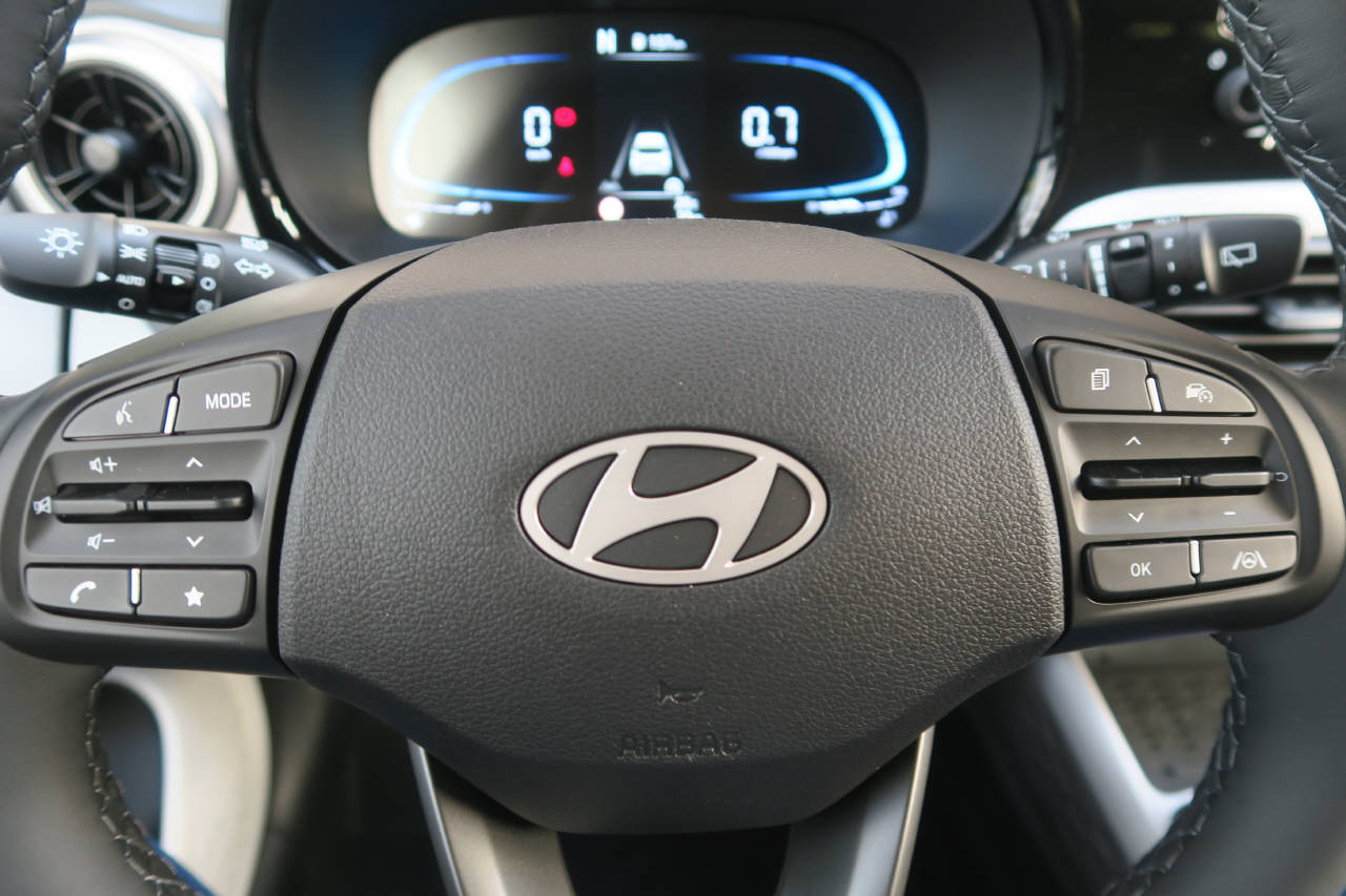 HYUNDAI i10 1.2 Vertex-image-5