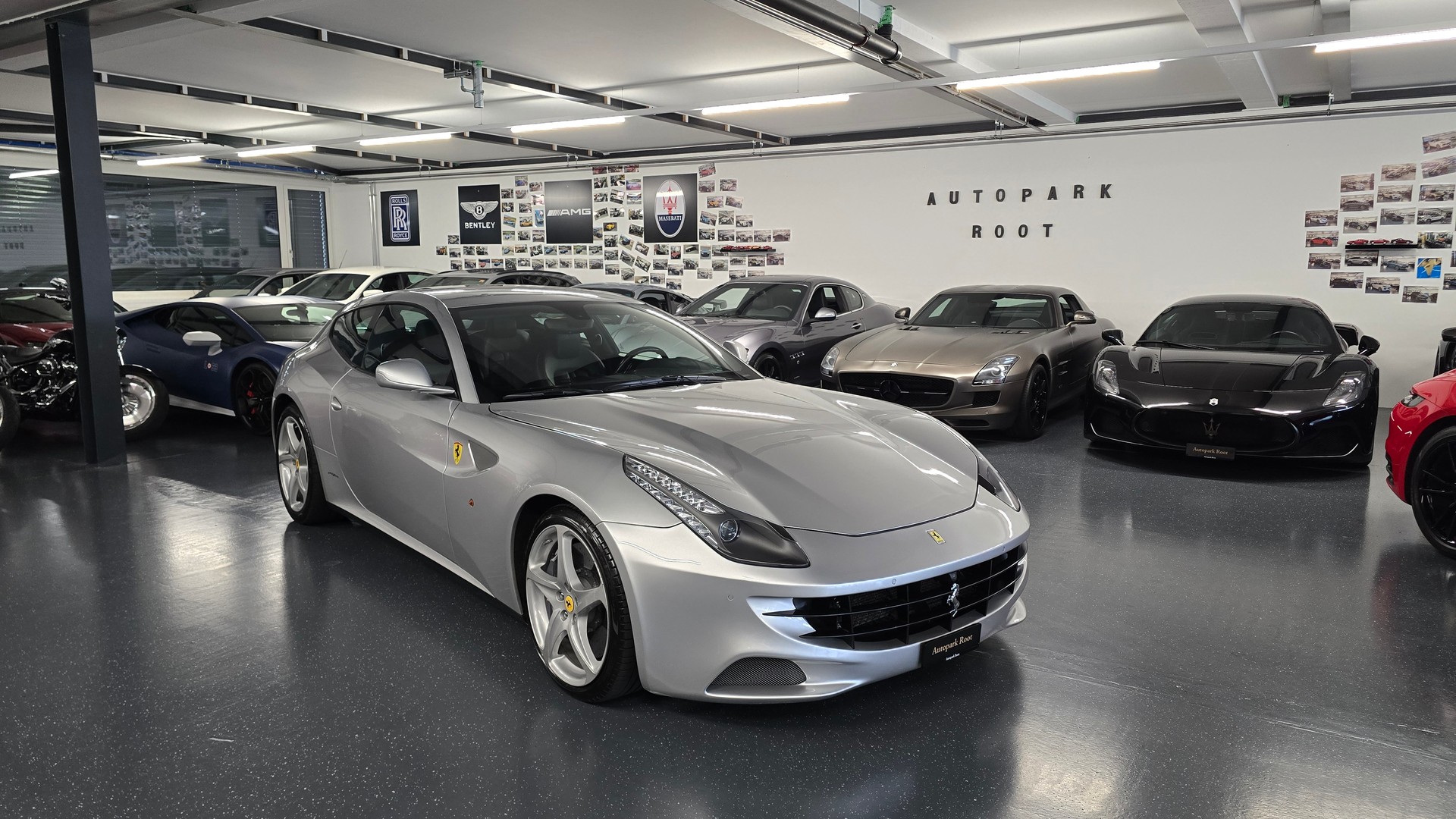 FERRARI FF