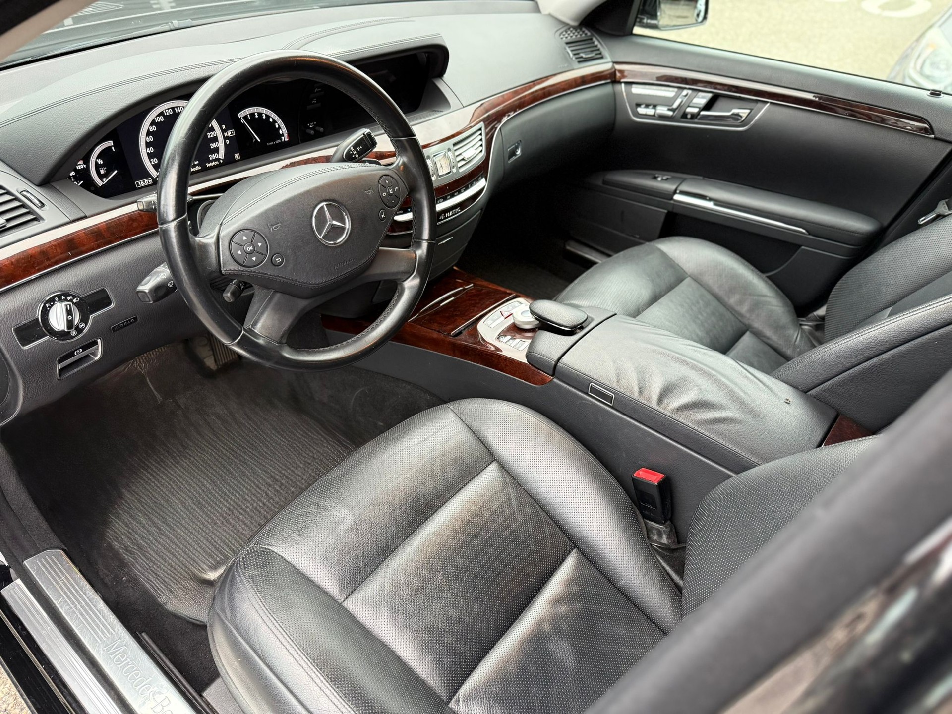 MERCEDES-BENZ S 350 BlueEfficiency SS 4Matic 7G-Tronic-image-8