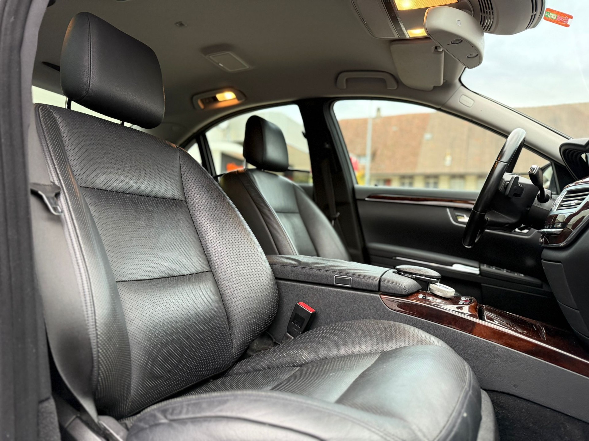 MERCEDES-BENZ S 350 BlueEfficiency SS 4Matic 7G-Tronic-image-12