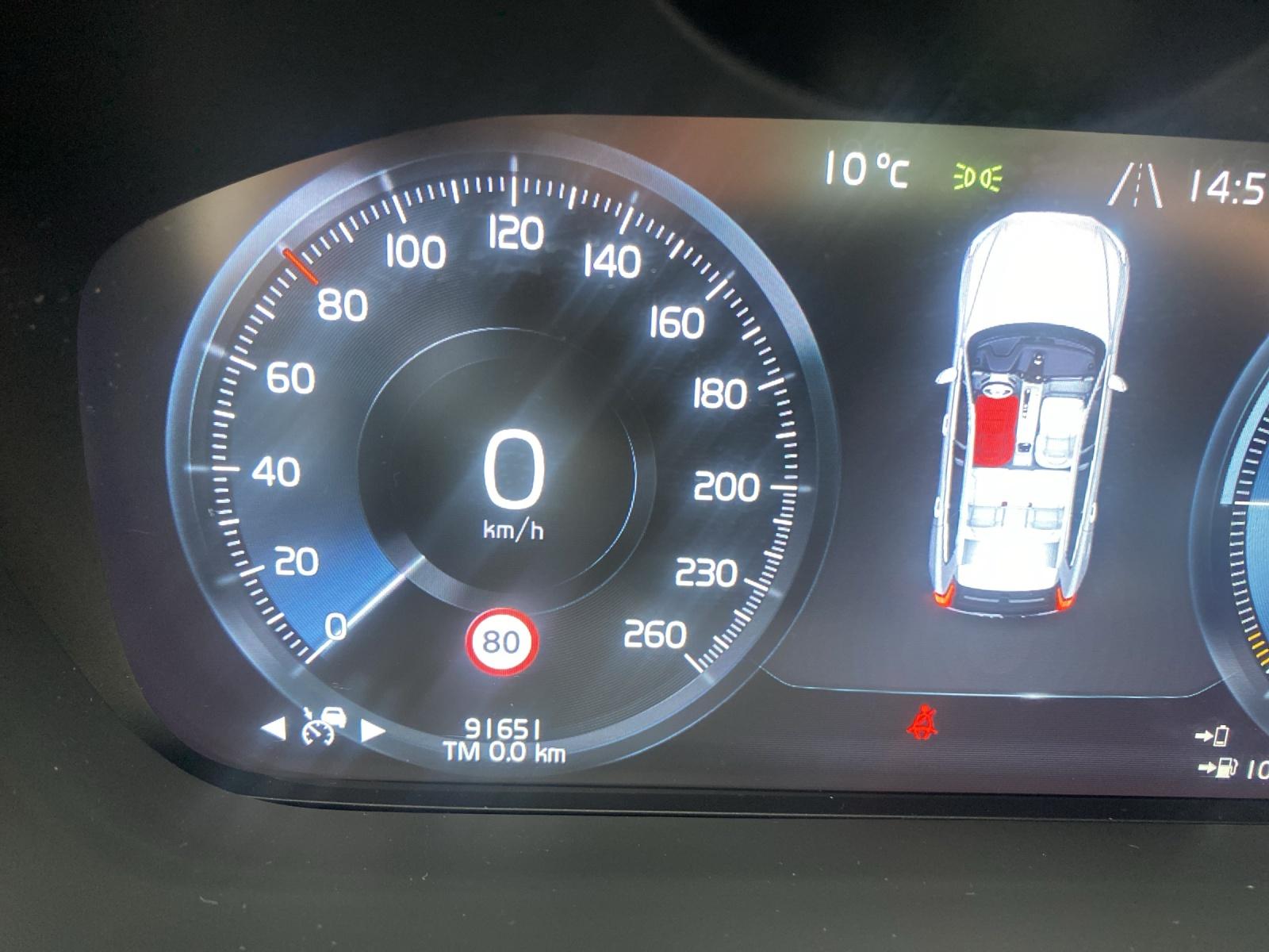 VOLVO XC60 2.0 T6 TE R-Design eAWD-image-16