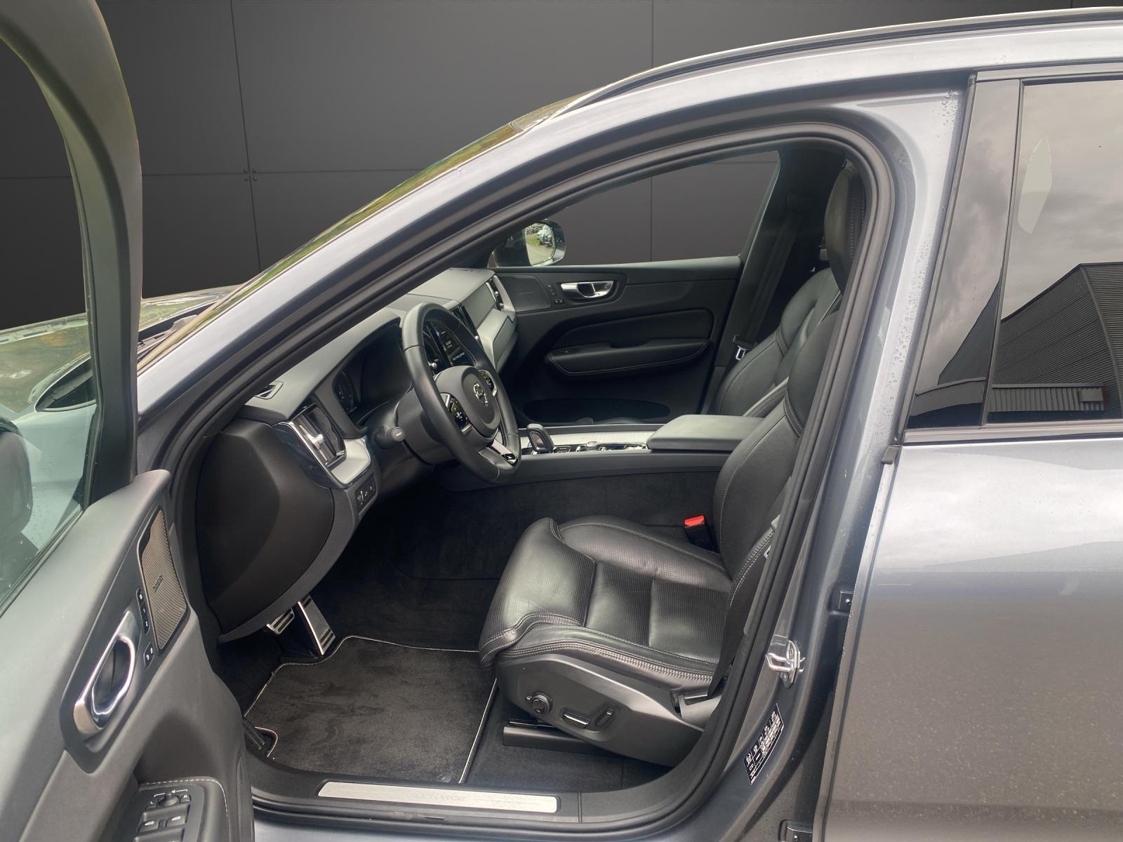 VOLVO XC60 2.0 T6 TE R-Design eAWD-image-18
