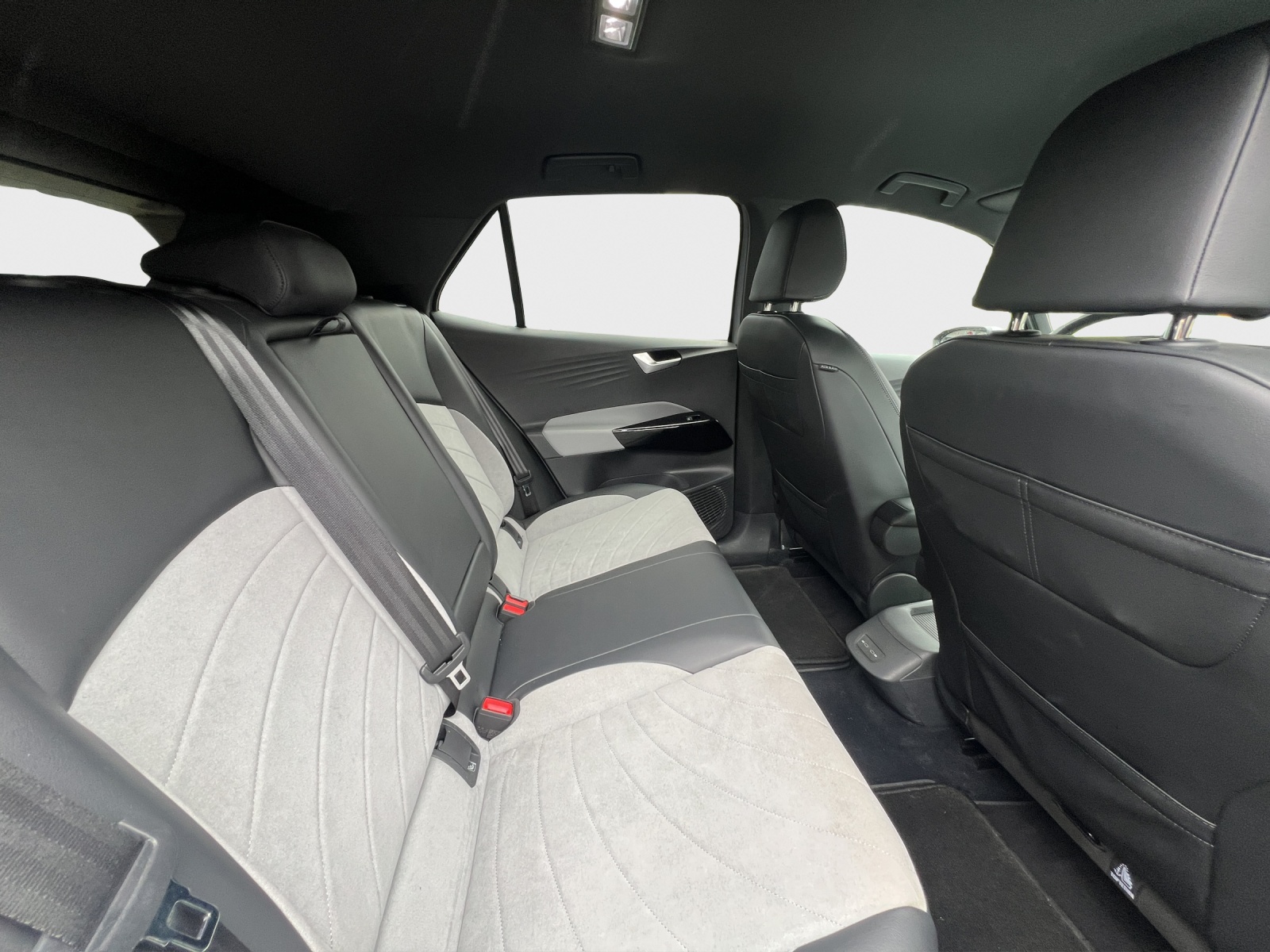 VW ID.3 Pro Performance 58 kWh 75 Edition-image-11