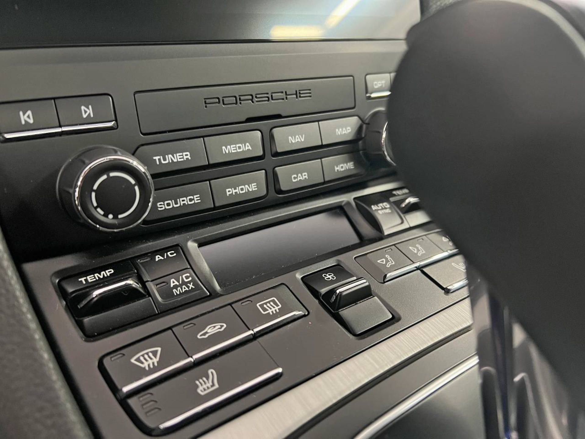 PORSCHE 718 Cayman Style Edition-image-29