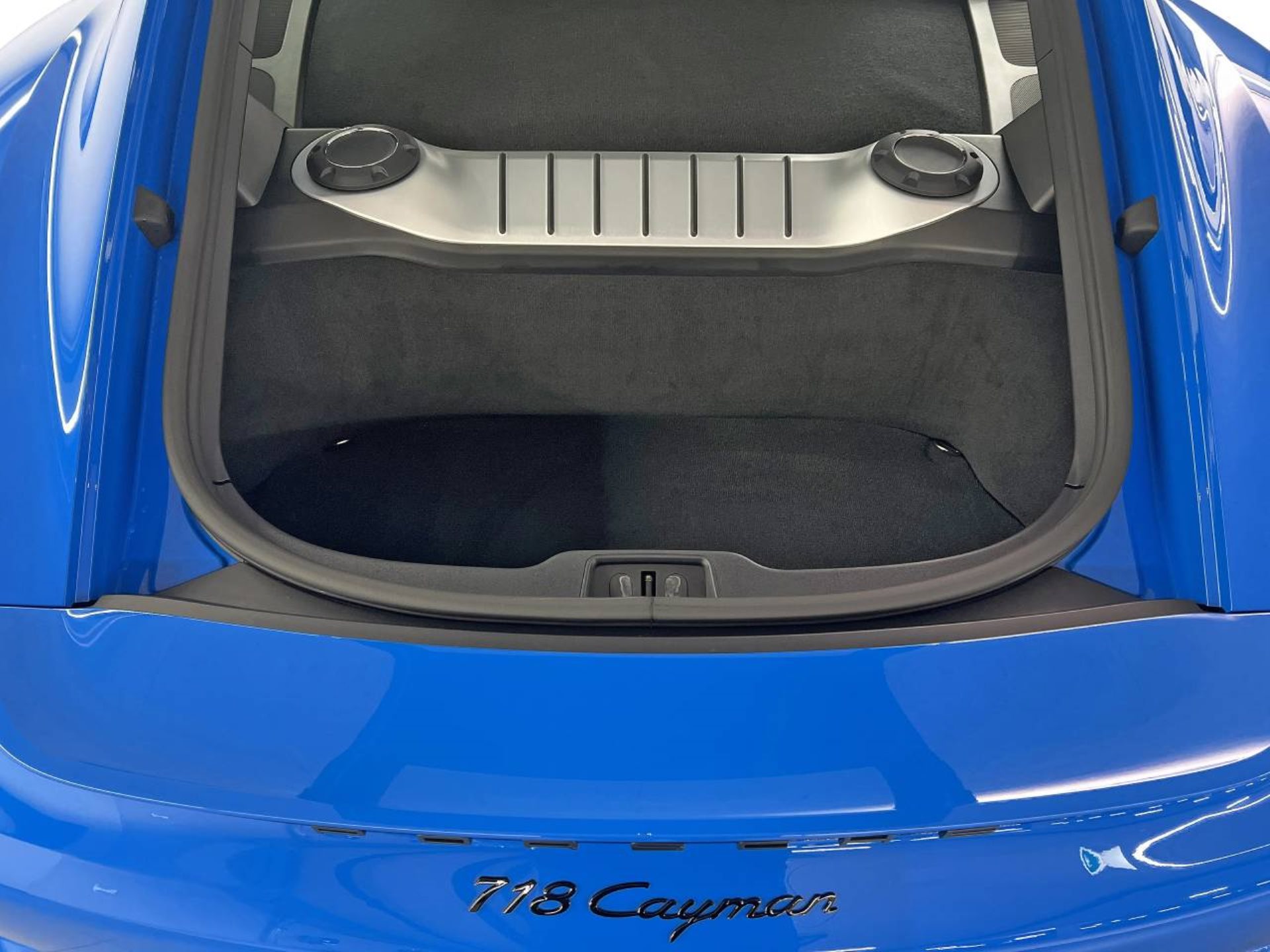 PORSCHE 718 Cayman Style Edition-image-14