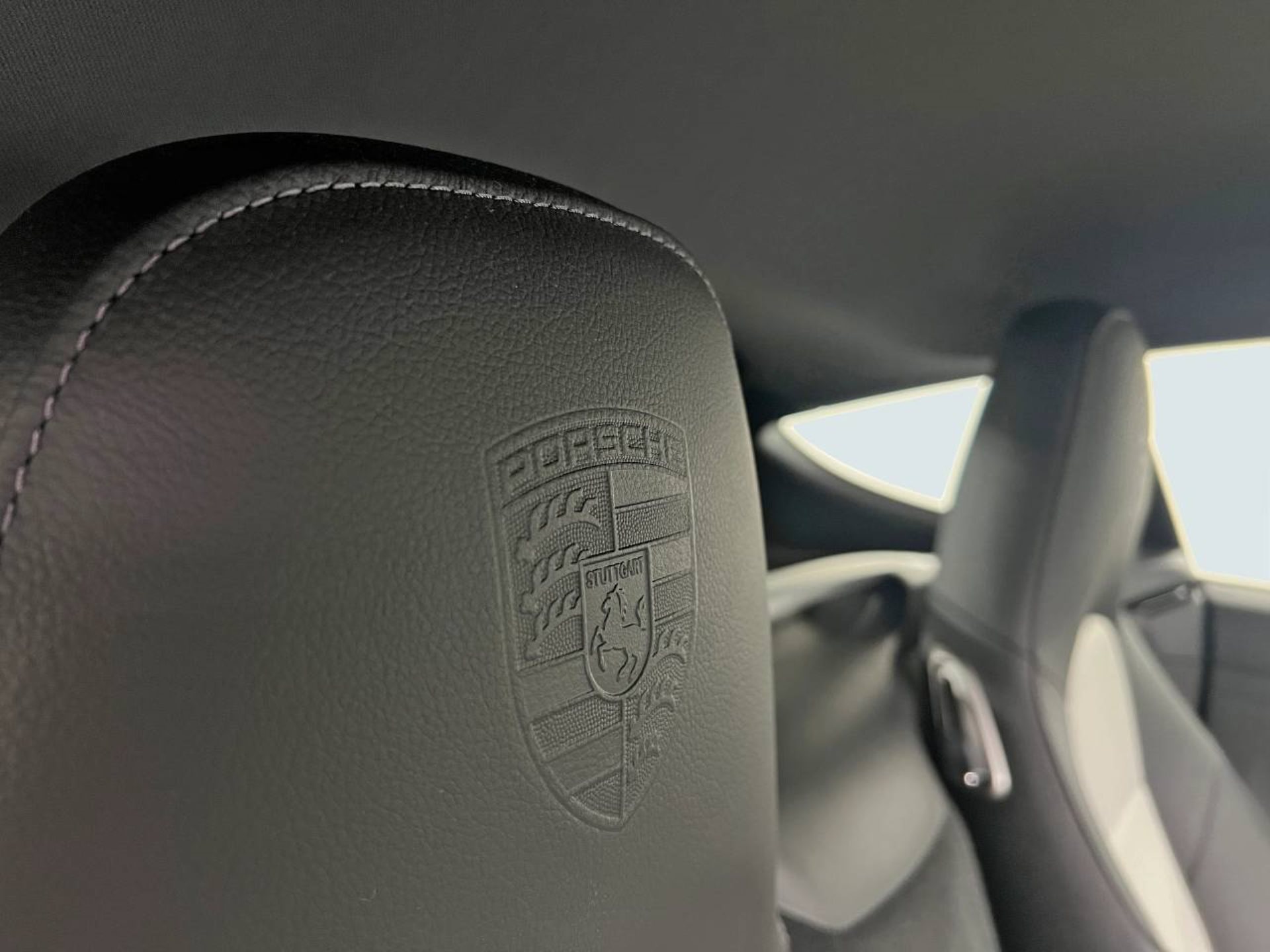 PORSCHE 718 Cayman Style Edition-image-20