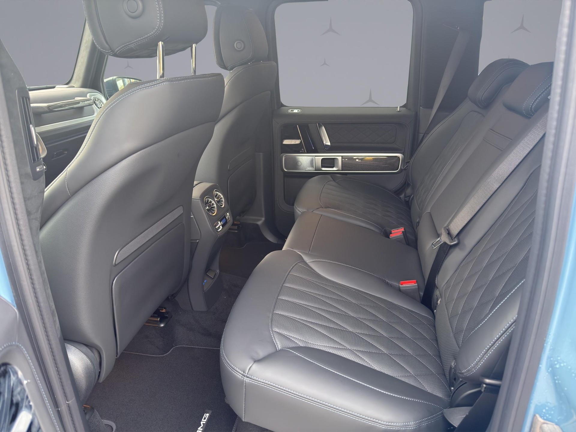 MERCEDES-BENZ G 63 AMG-image-11