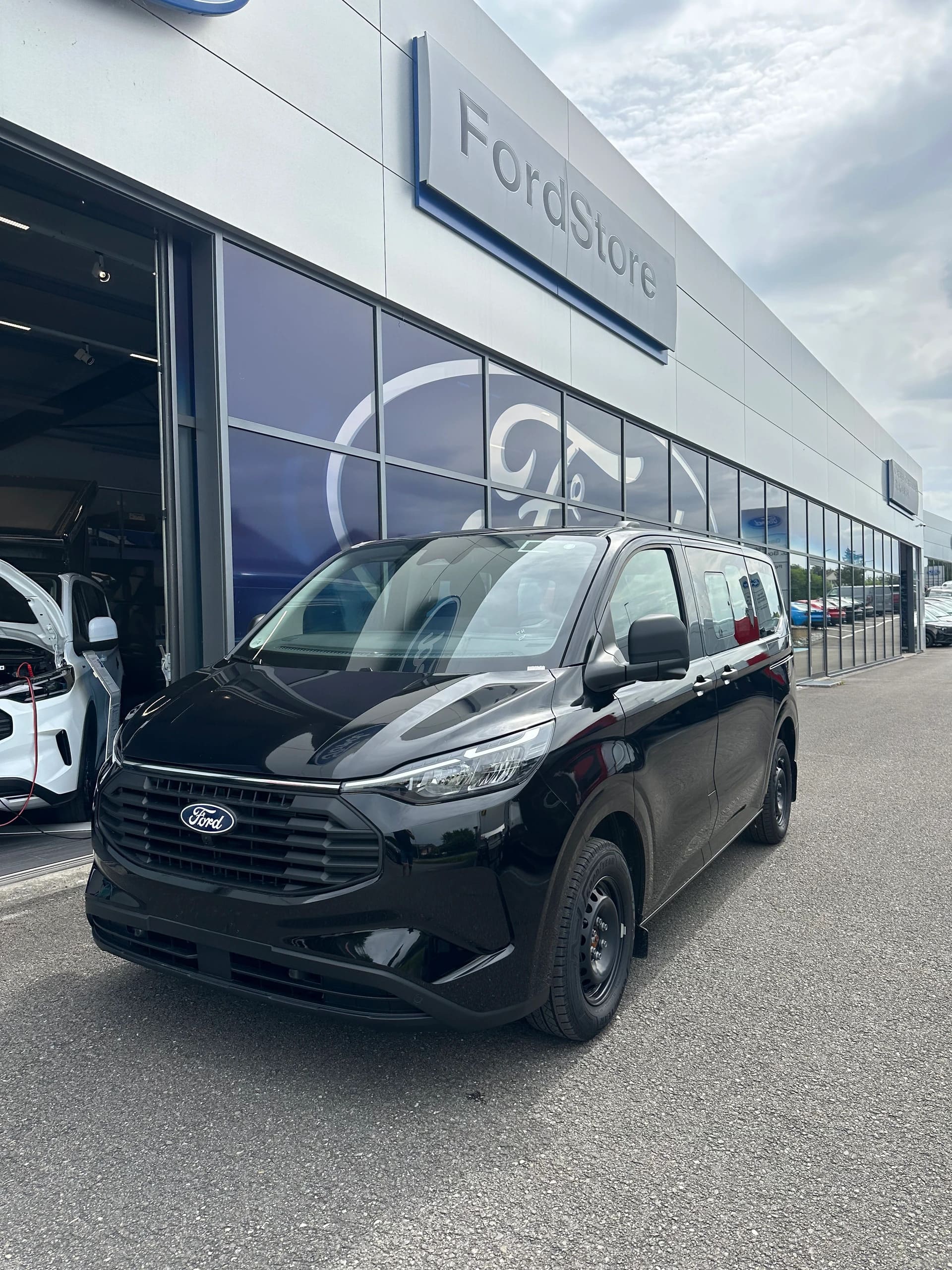 FORD Transit C combi 340 L1 2.5 Dur Trend/PHEV-image-1