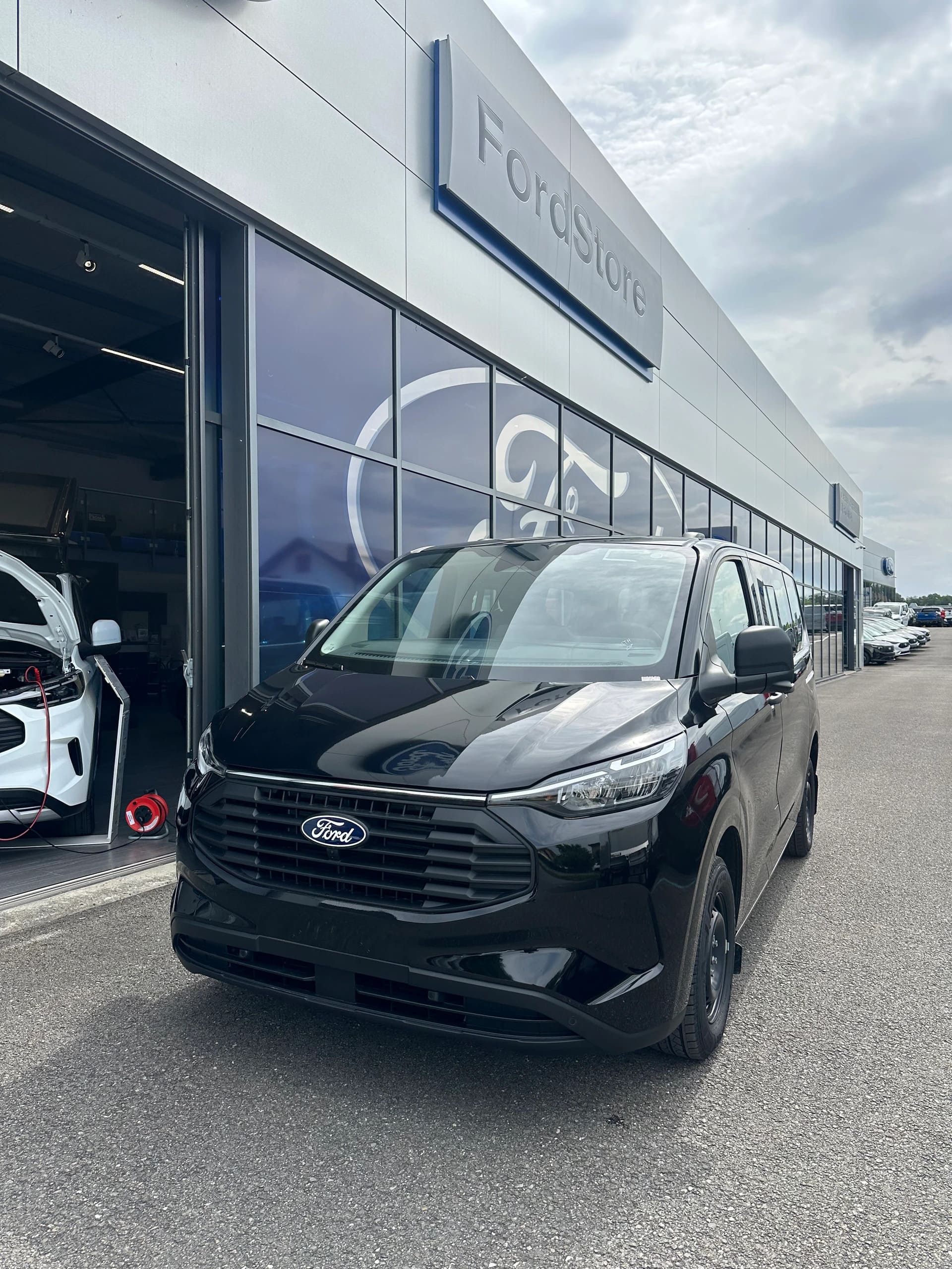 FORD Transit C combi 340 L1 2.5 Dur Trend/PHEV-image-0