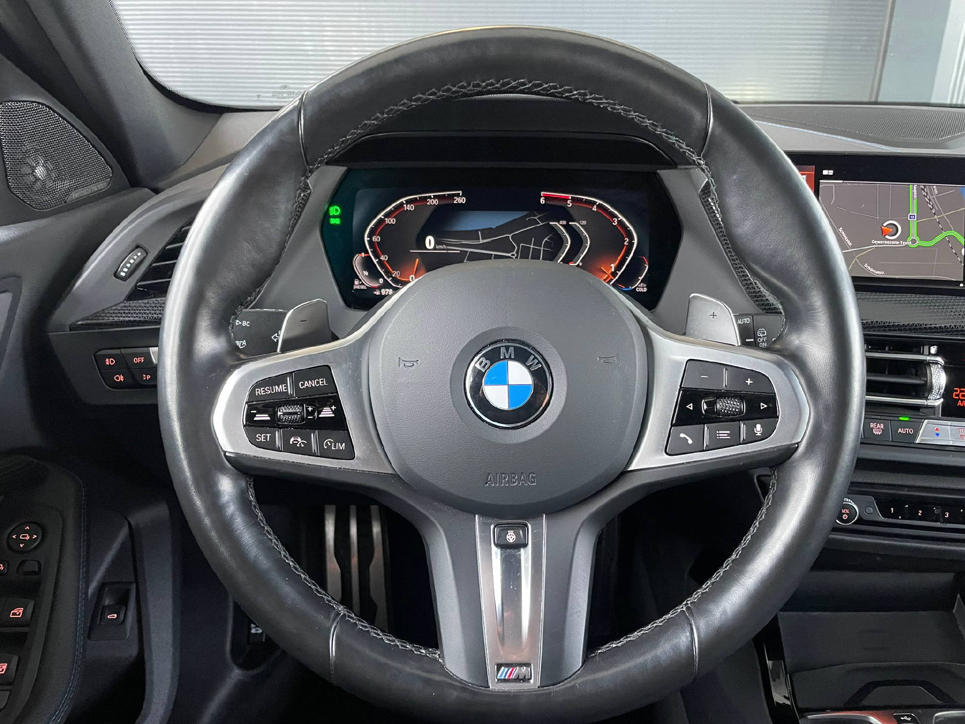 BMW 118d-image-8