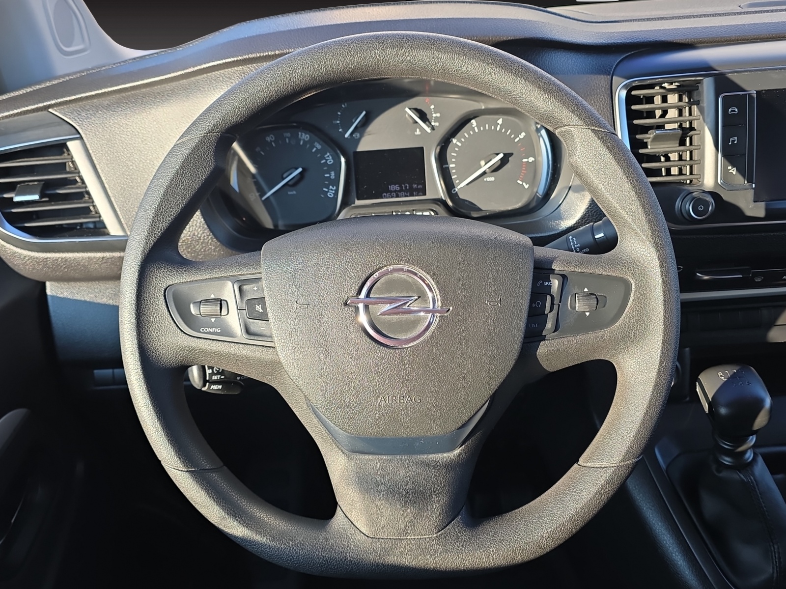 OPEL Vivaro Cargo 1.5 CDTI Essentia s/s DK variable M-image-8