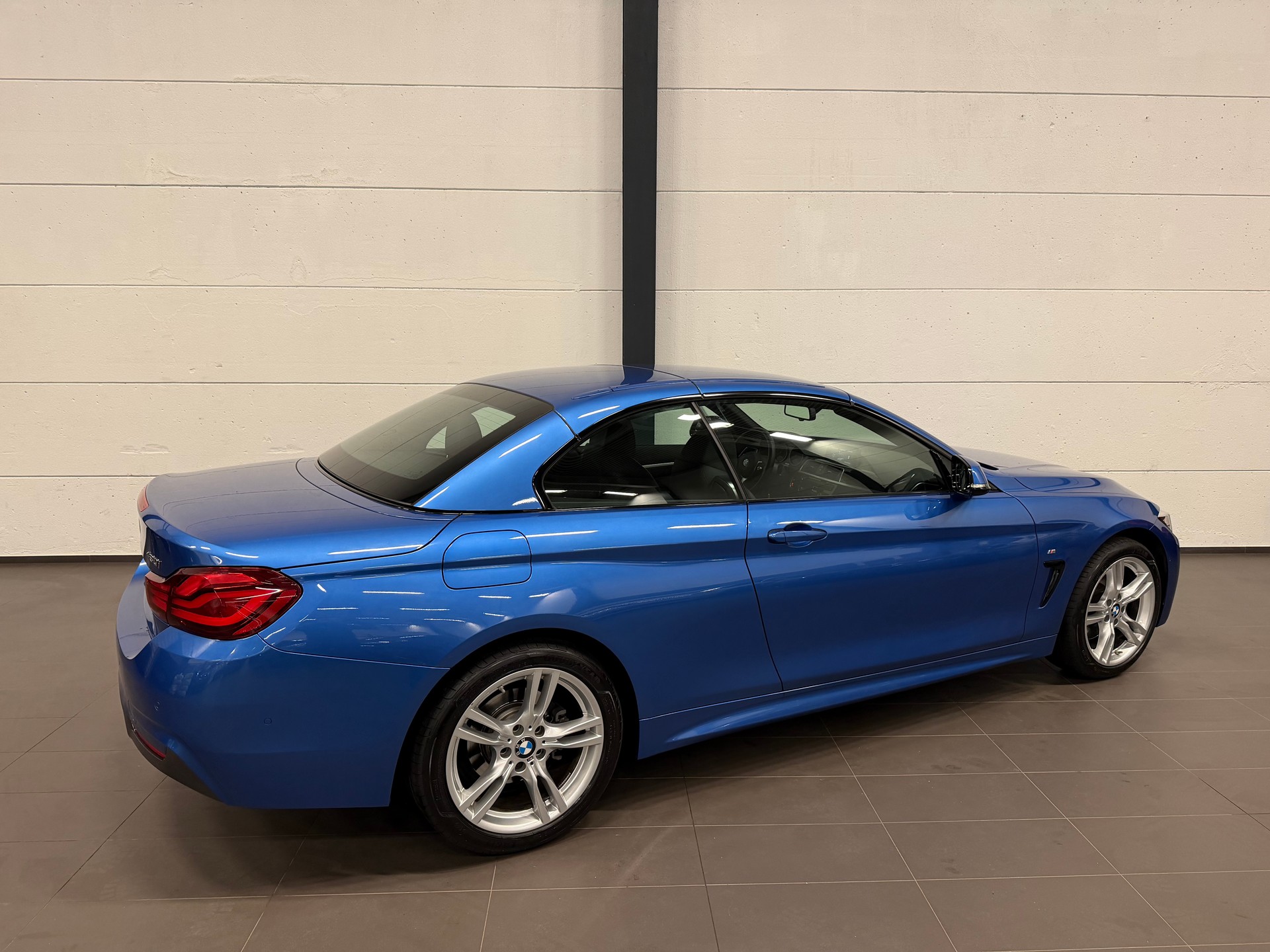 BMW 430i Cabriolet xDrive MSport Steptronic-image-14