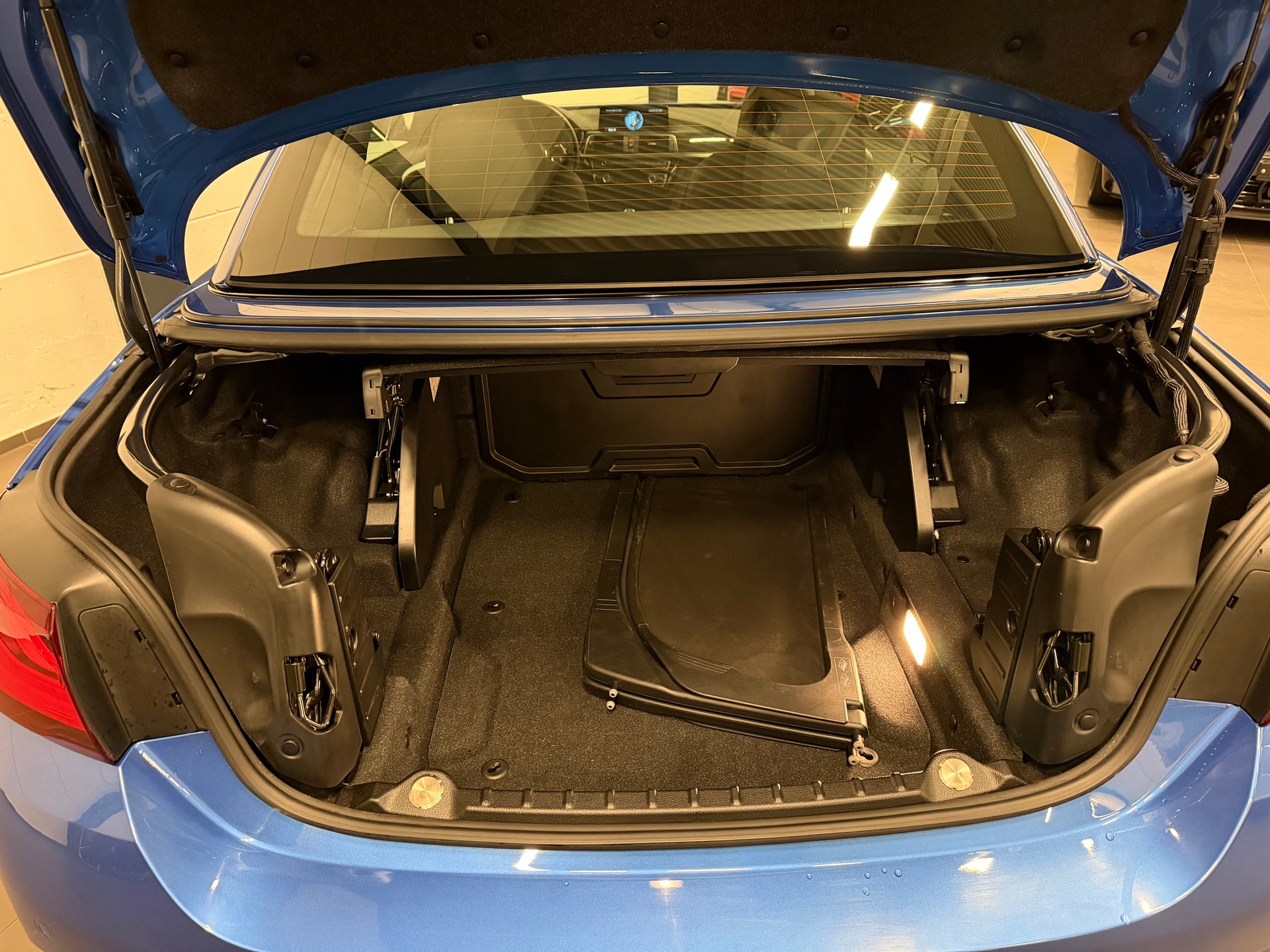 BMW 430i Cabriolet xDrive MSport Steptronic-image-25