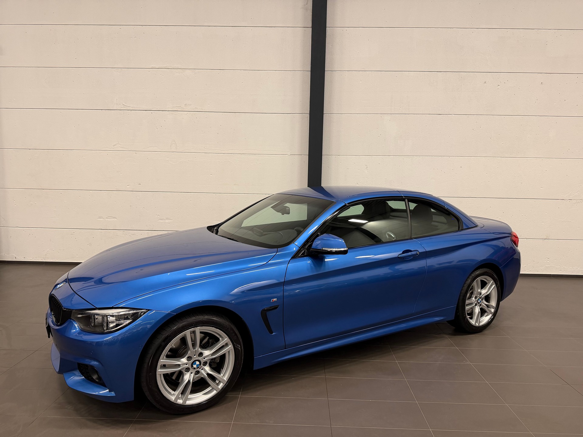 BMW 430i Cabriolet xDrive MSport Steptronic-image-4