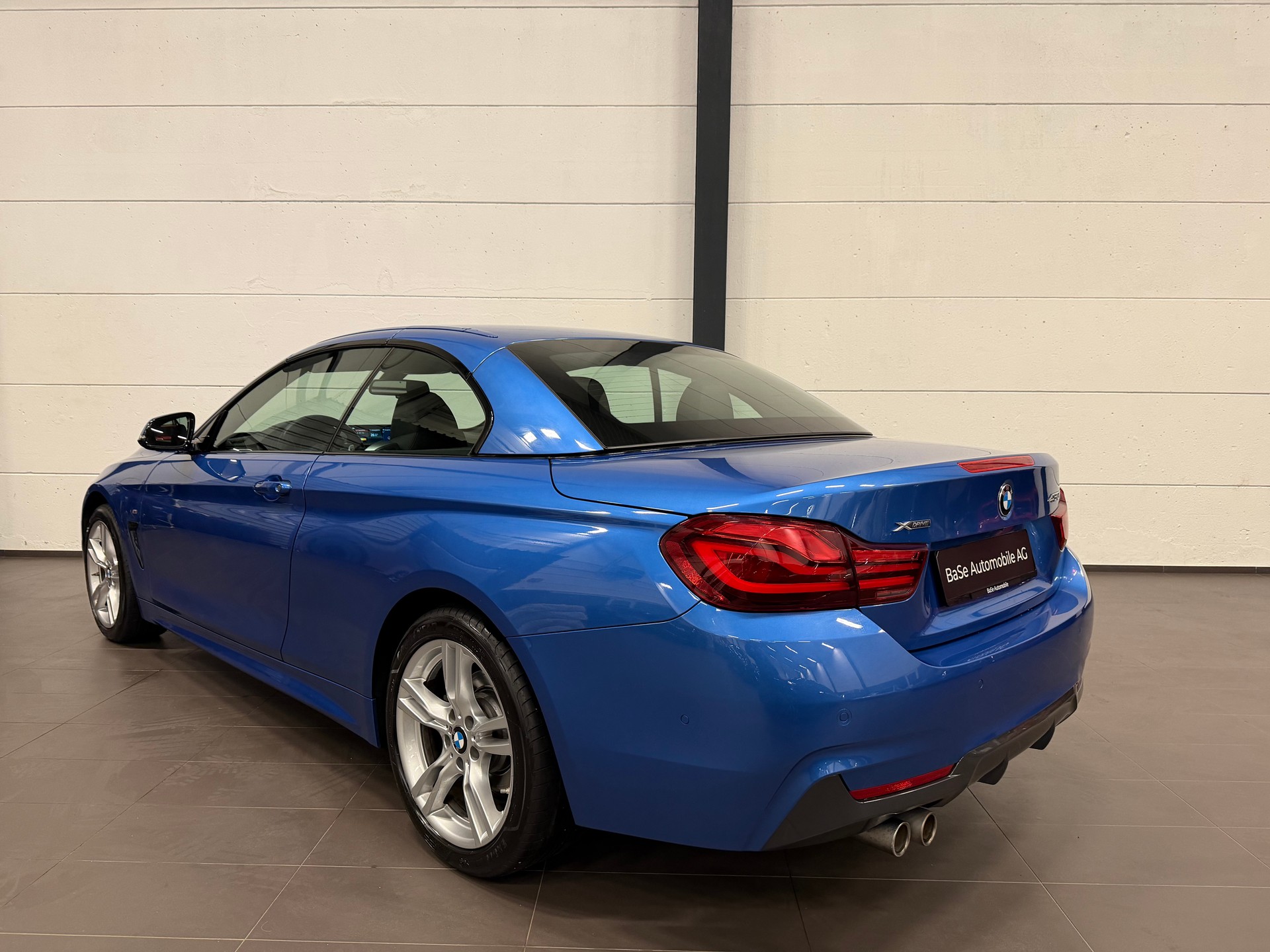 BMW 430i Cabriolet xDrive MSport Steptronic-image-13