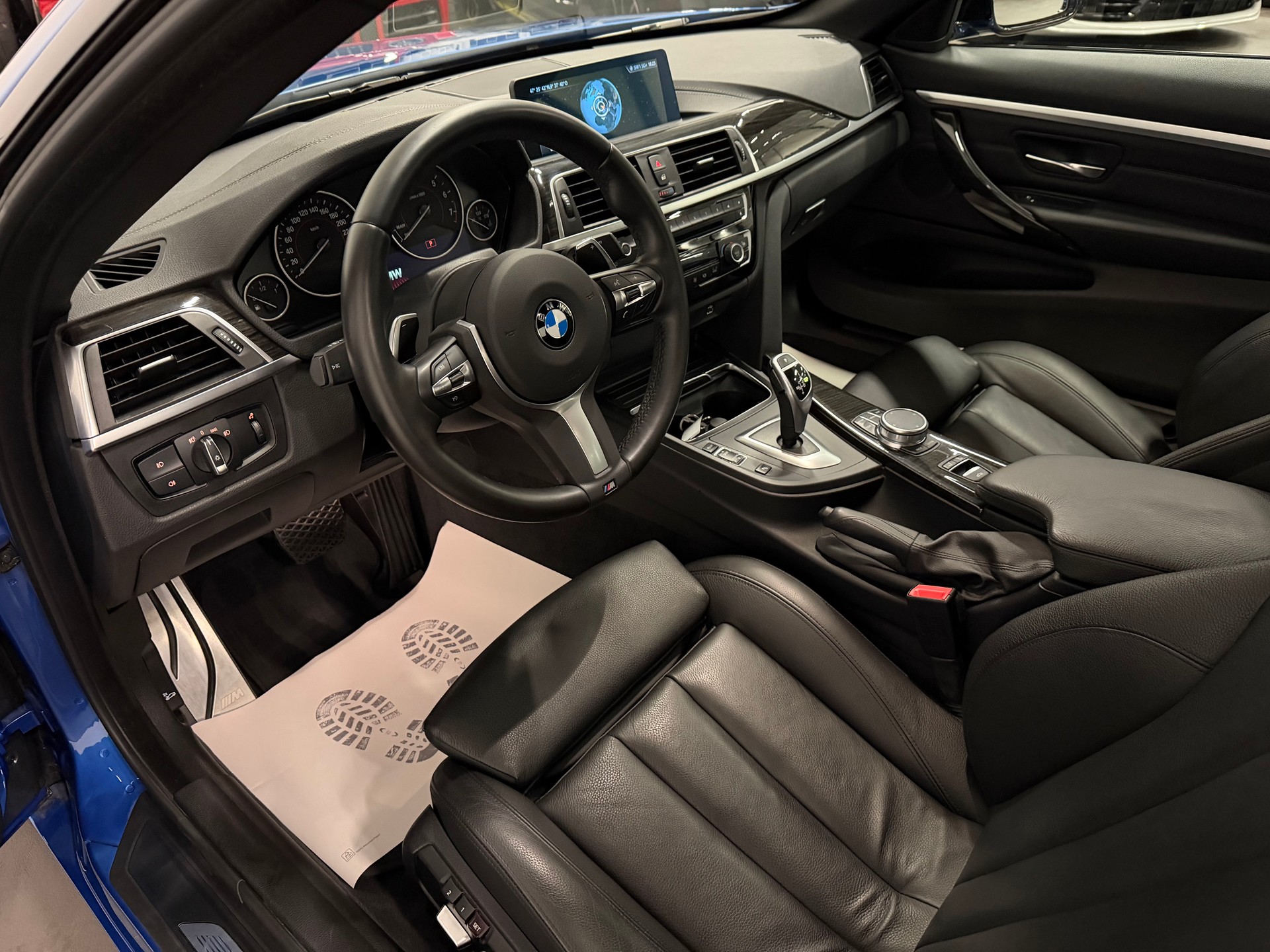 BMW 430i Cabriolet xDrive MSport Steptronic-image-18