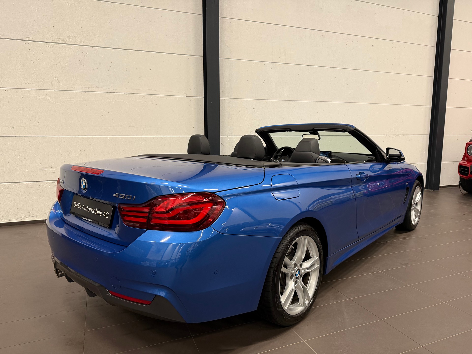 BMW 430i Cabriolet xDrive MSport Steptronic-image-12