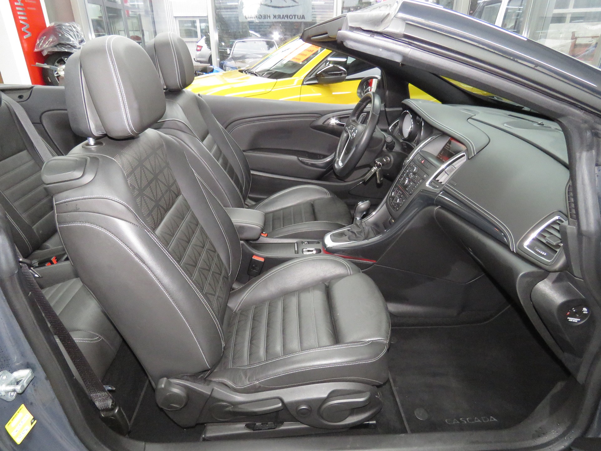 OPEL Cascada 1.6i 16V Cosmo-image-11