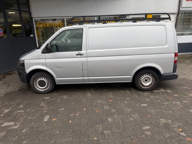 VW T5 2.0 TDI-image-3