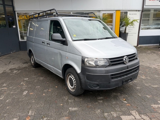 VW T5 2.0 TDI-image-1