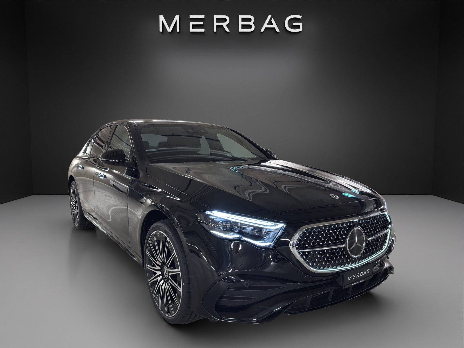 MERCEDES-BENZ E 220 d 4MATIC Limousine-image-0