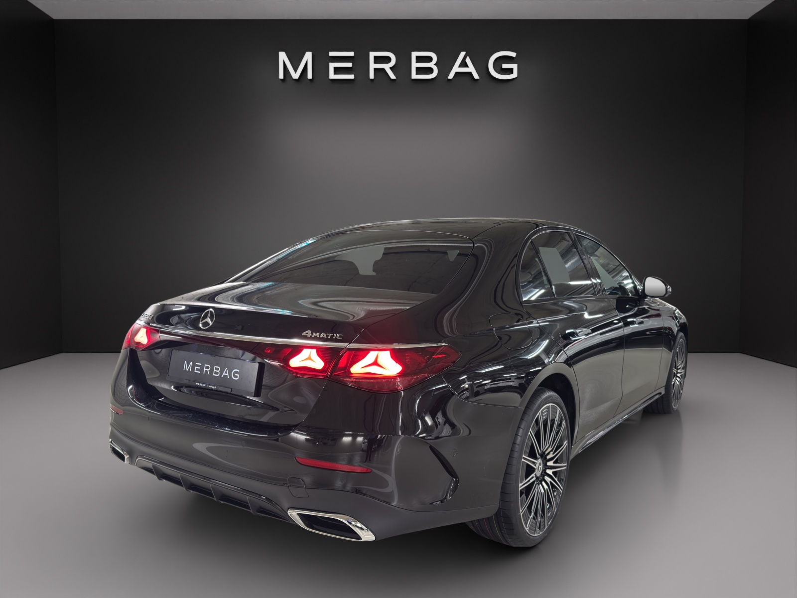 MERCEDES-BENZ E 220 d 4MATIC Limousine-image-6