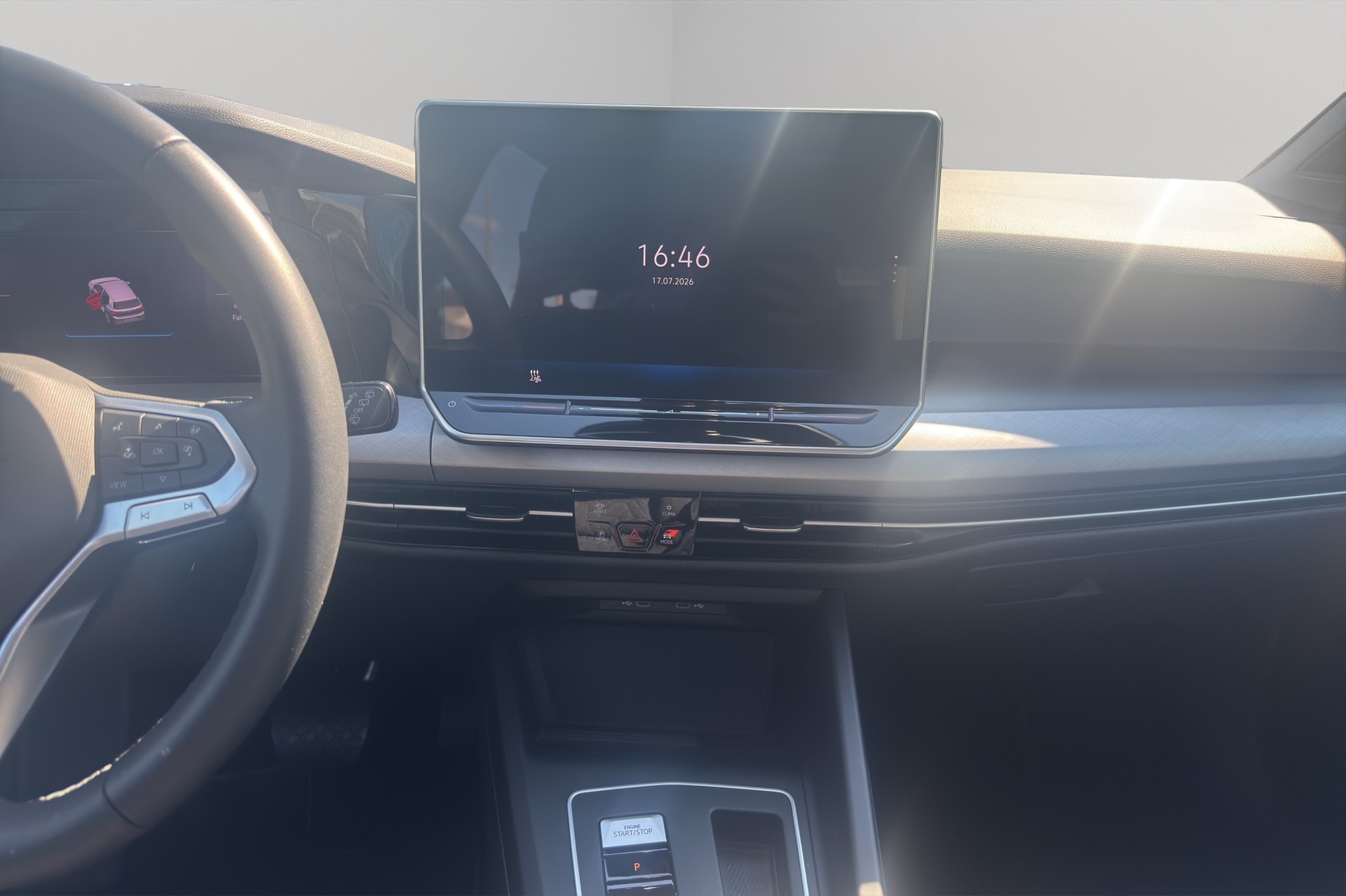 VW Golf 1.5 TSI PHEV Life-image-7