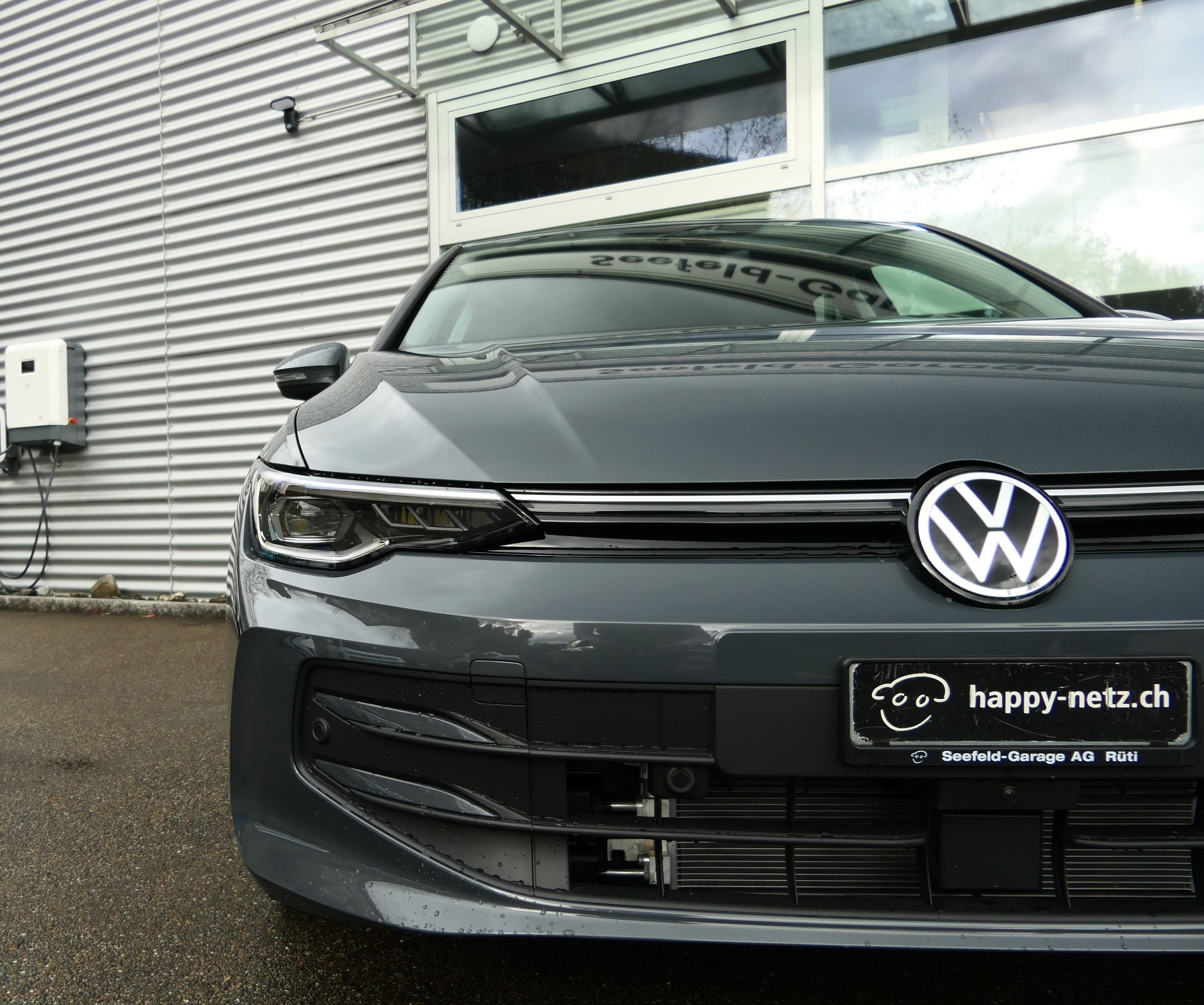 VW Golf 1.5 TSI PHEV Life-image-2