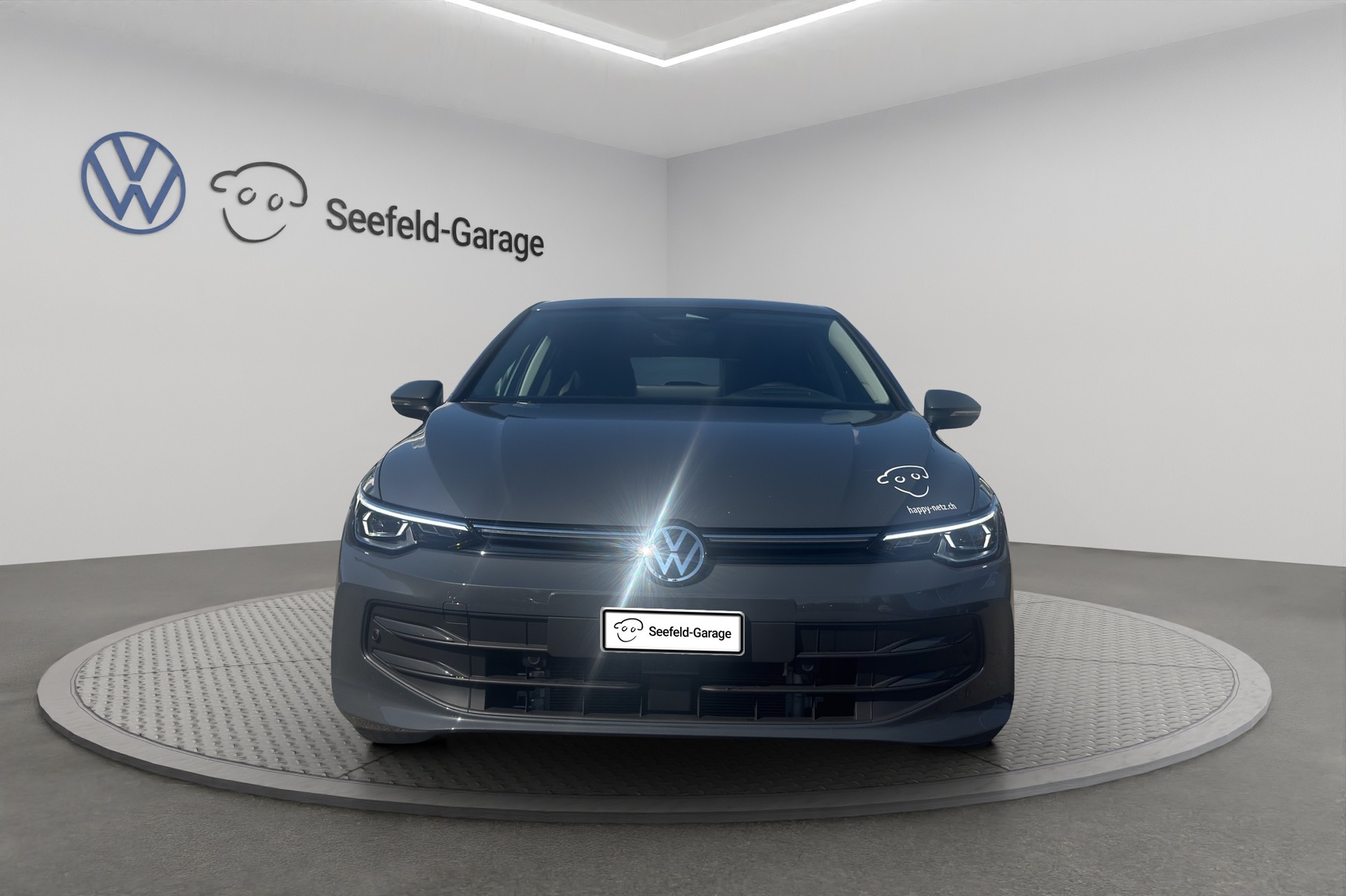 VW Golf 1.5 TSI PHEV Life-image-1