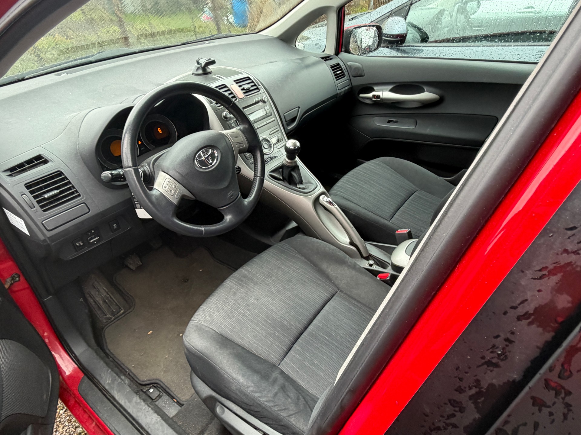 TOYOTA Auris 1.6 Linea Sol-image-3