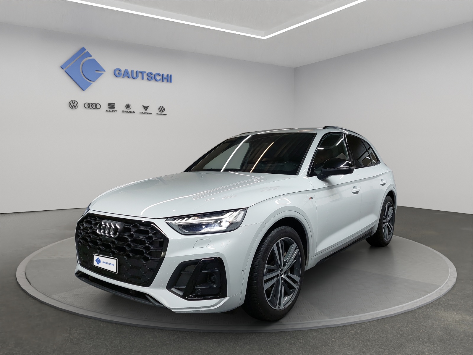 AUDI Q5 50 TFSI e PHEV Black Edition quattro S-tronic-image-0