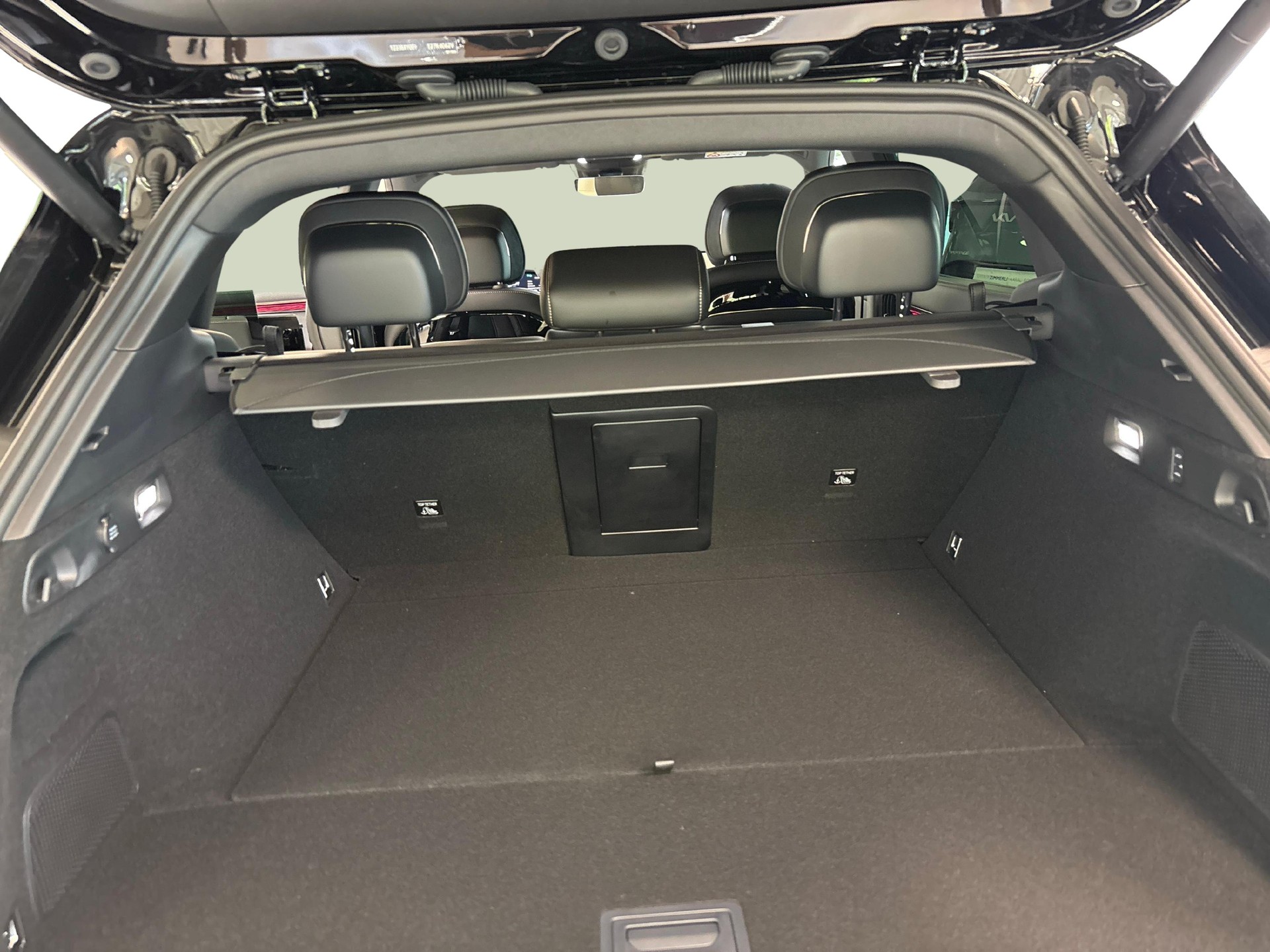 ZEEKR 7X 100kWh Privilege AWD CH-Fz.-image-12