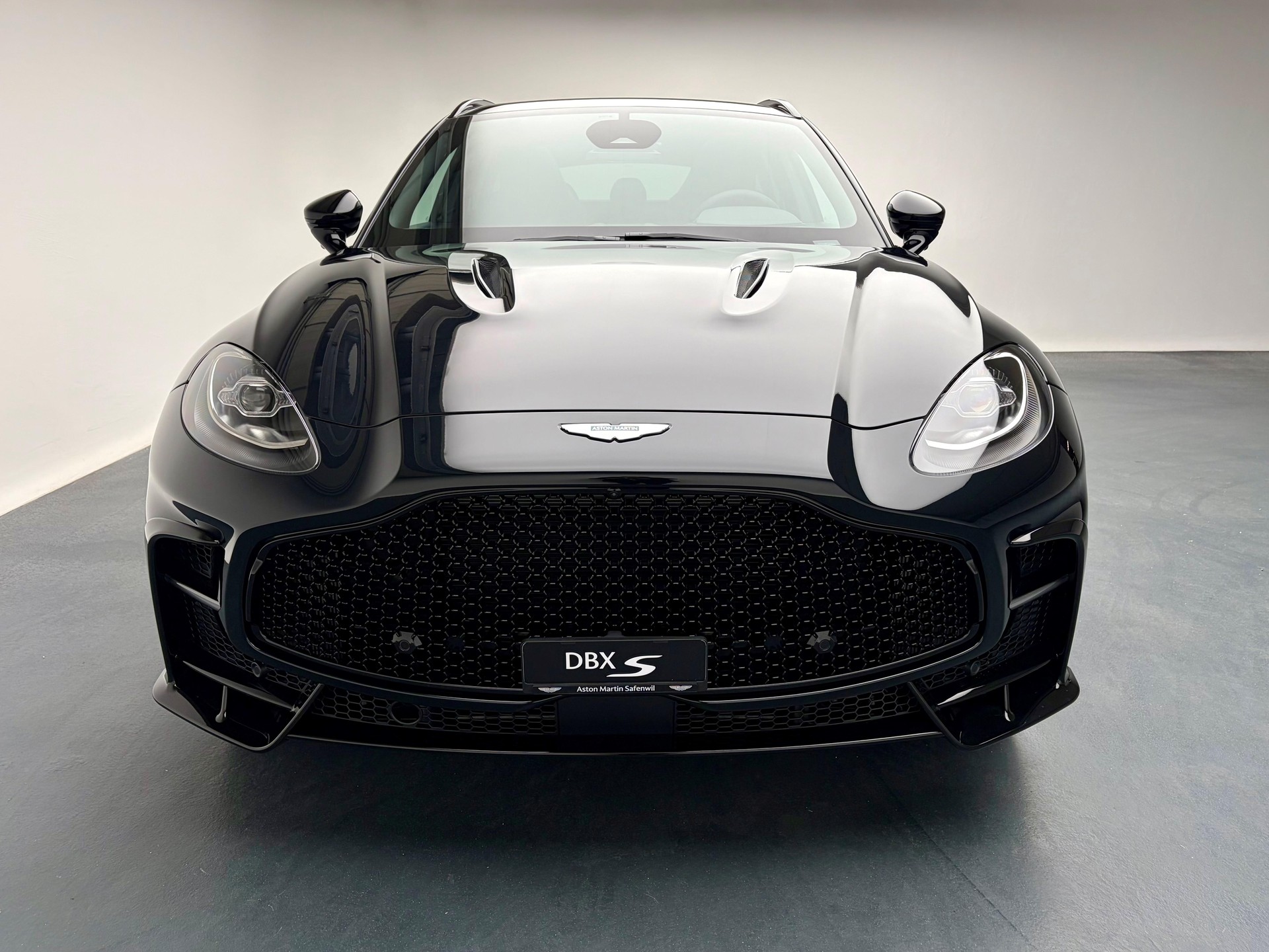 ASTON MARTIN DBX S 4.0 V8 Bi-Turbo-image-19