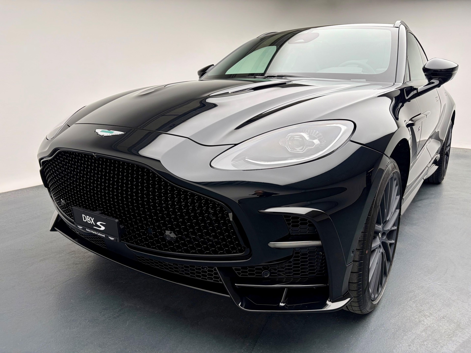 ASTON MARTIN DBX S 4.0 V8 Bi-Turbo-image-20