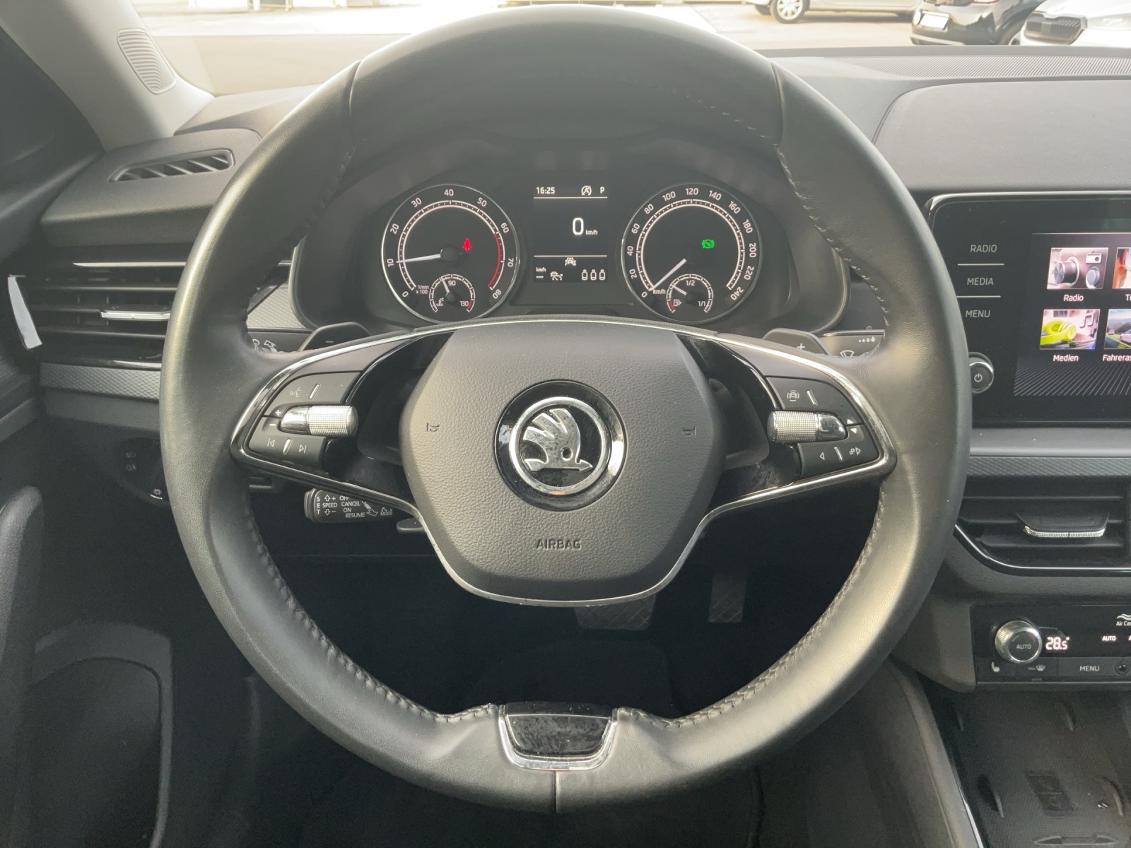 SKODA Scala 1.0 TSI Fresh DSG-image-6