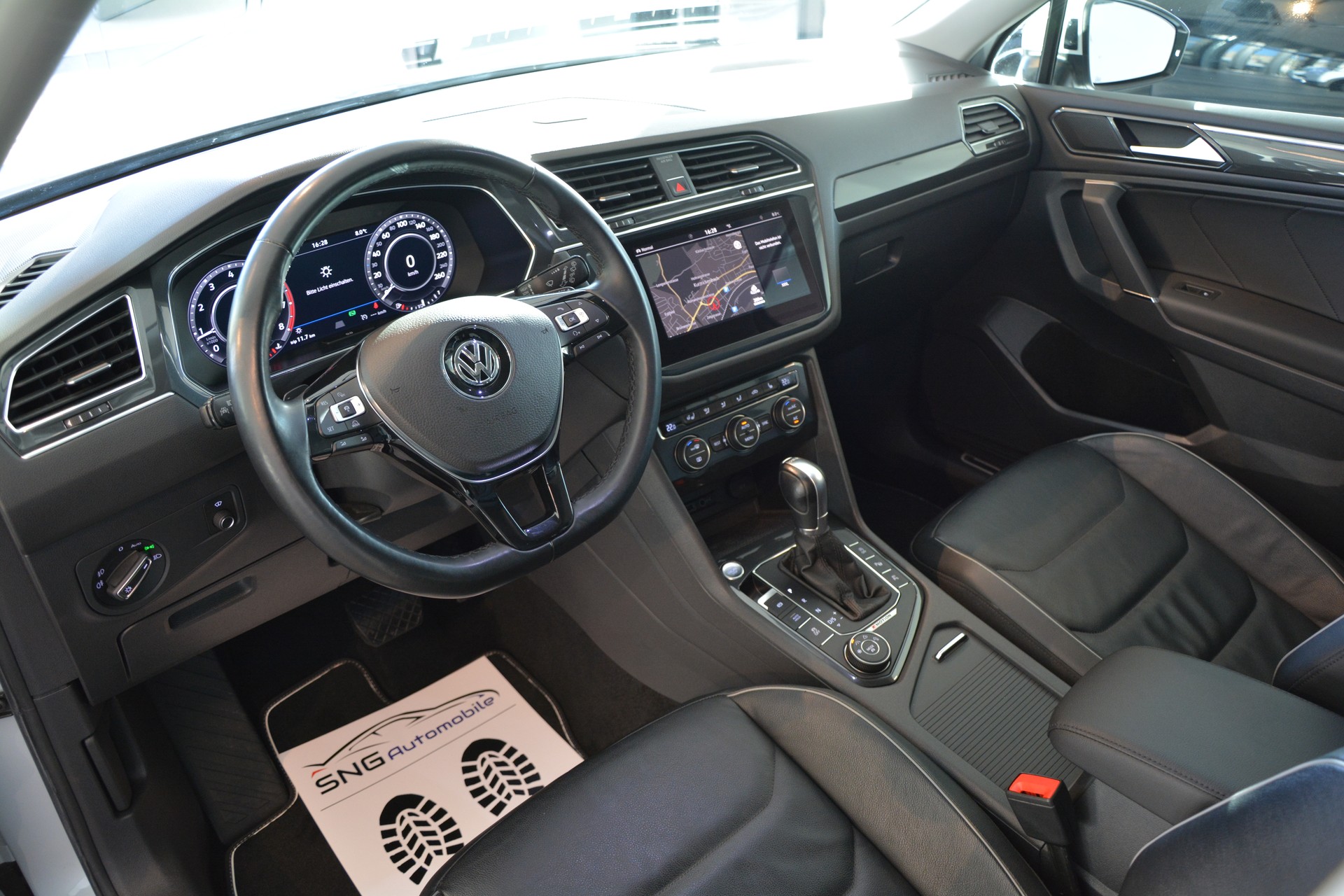 VW Tiguan Allspace 2.0TSI Highline 4Motion DSG-image-4