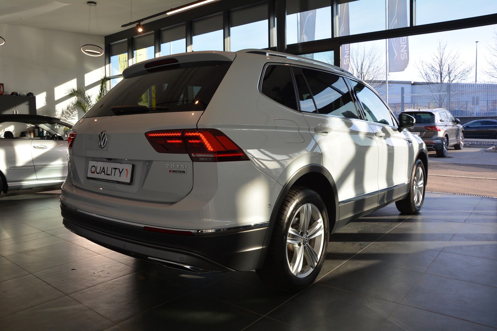 VW Tiguan Allspace 2.0TSI Highline 4Motion DSG-image-11