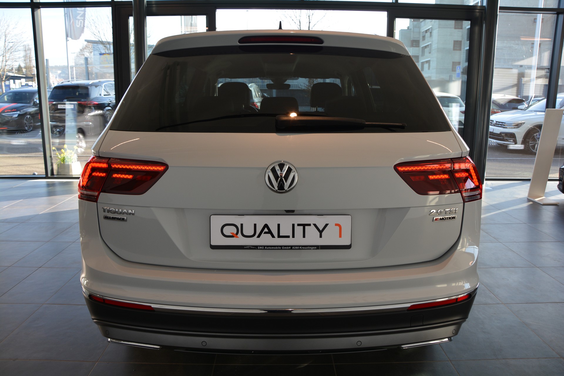 VW Tiguan Allspace 2.0TSI Highline 4Motion DSG-image-12