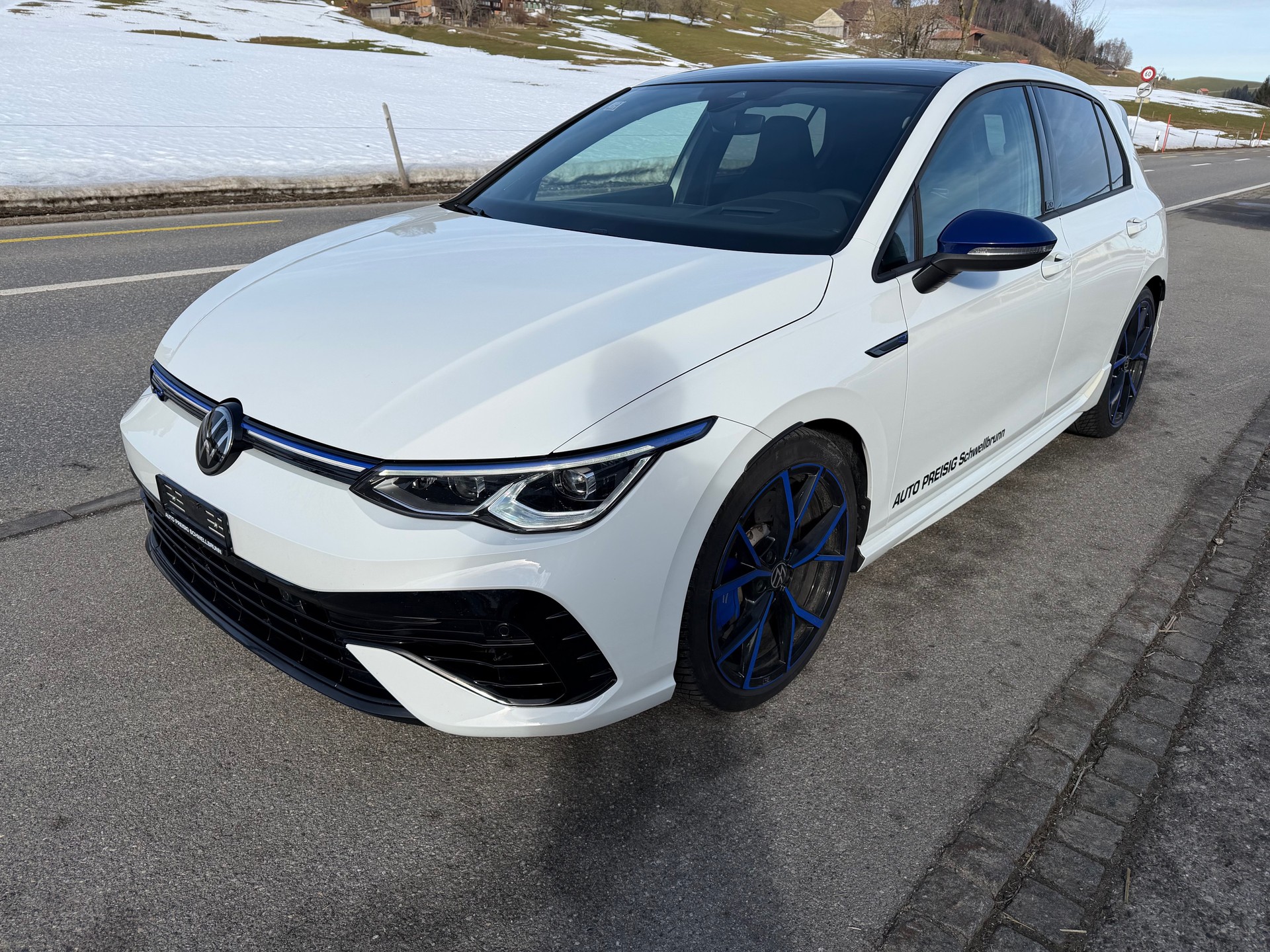 VW Golf 2.0 TSI R DSG 4Motion R 20 Years-image-1