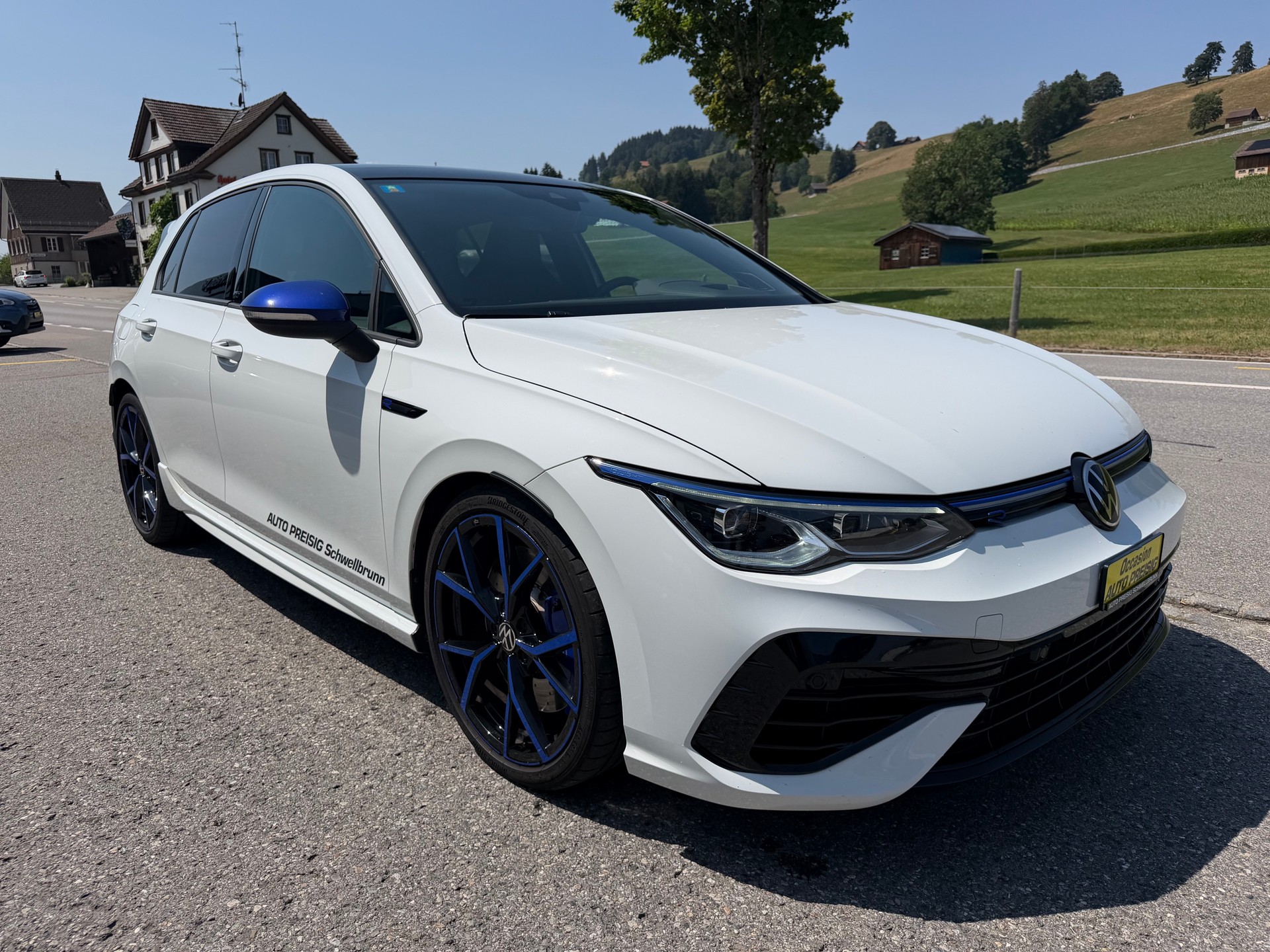 VW Golf 2.0 TSI R DSG 4Motion R 20 Years-image-8