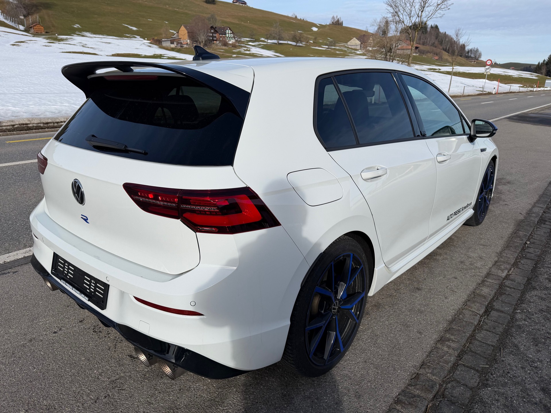 VW Golf 2.0 TSI R DSG 4Motion R 20 Years-image-13
