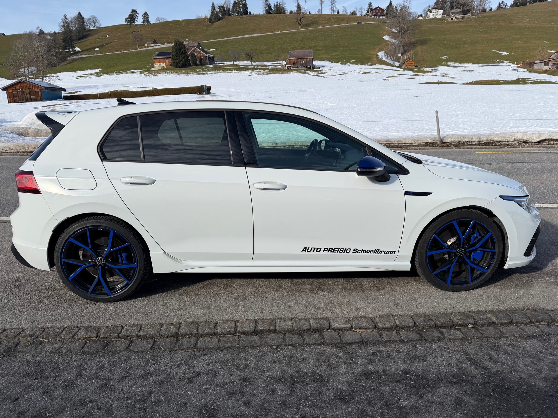 VW Golf 2.0 TSI R DSG 4Motion R 20 Years-image-10